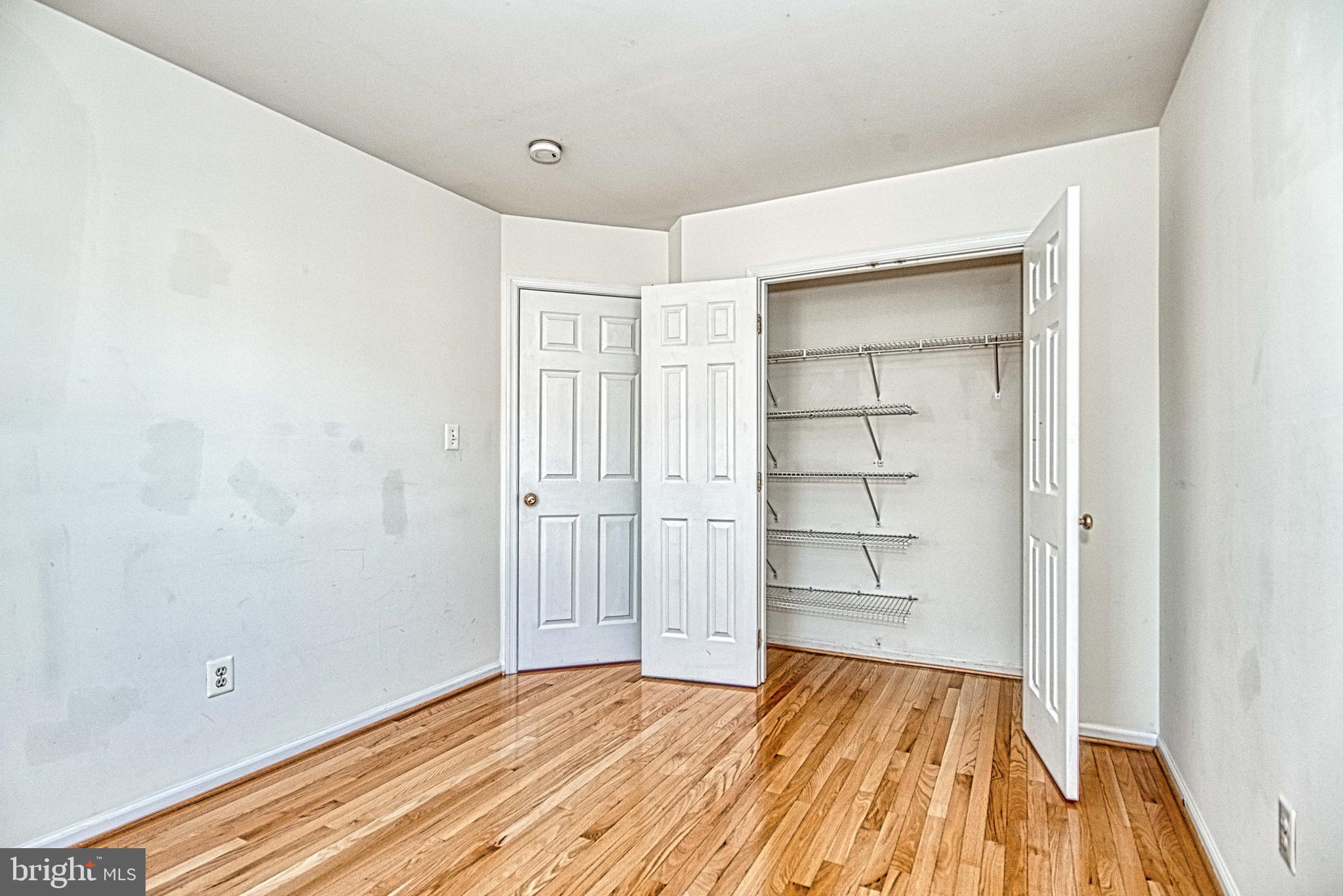MCNAIR FARMS LANDBAY - Residential Lease