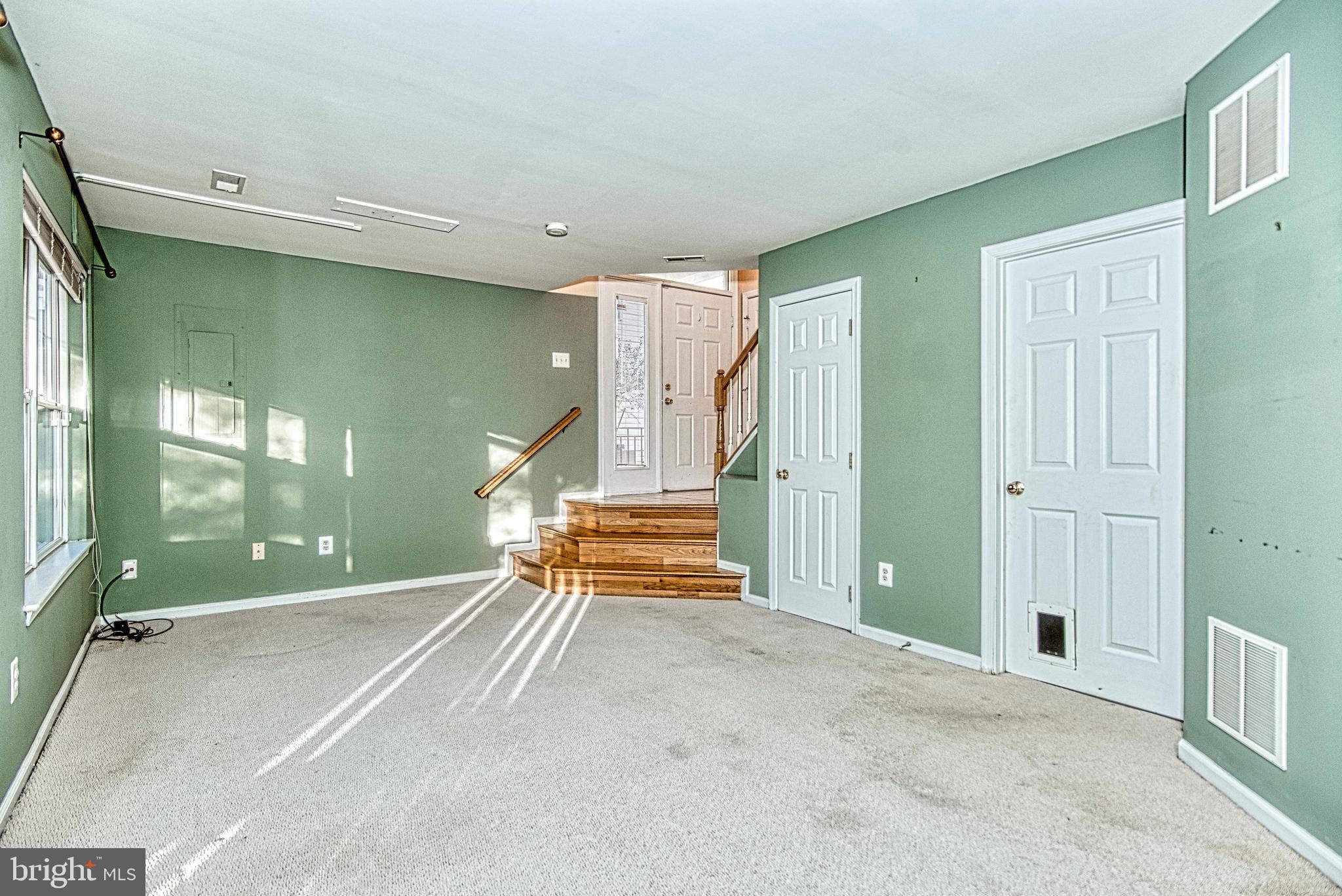 MCNAIR FARMS LANDBAY - Residential Lease