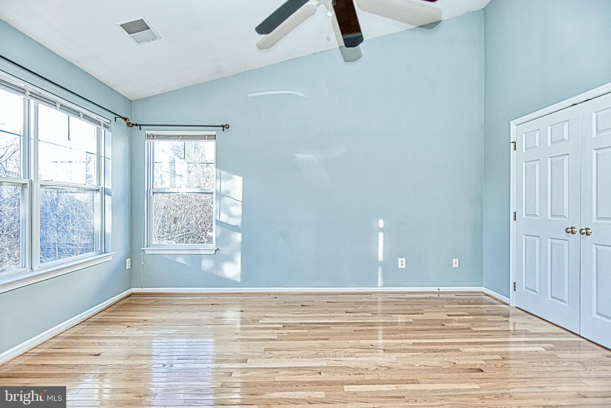 MCNAIR FARMS LANDBAY - Residential Lease