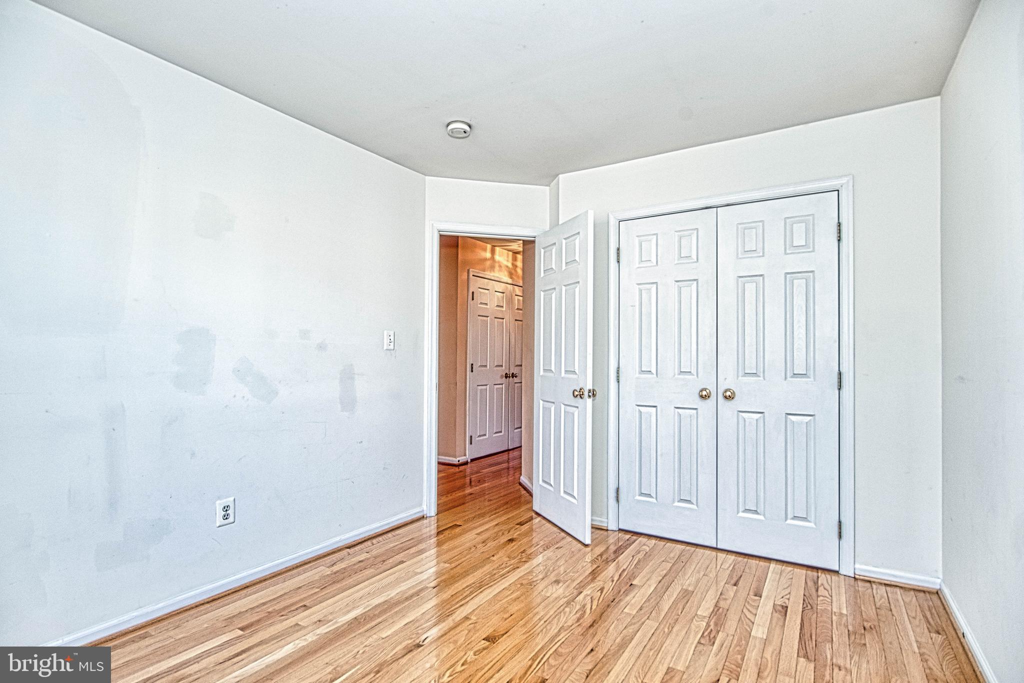 MCNAIR FARMS LANDBAY - Residential Lease