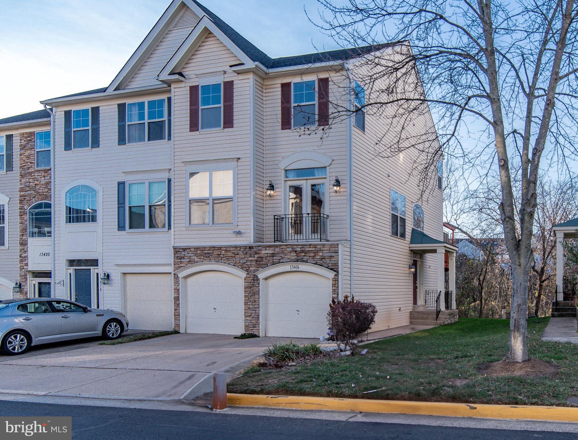 MCNAIR FARMS LANDBAY - Residential Lease