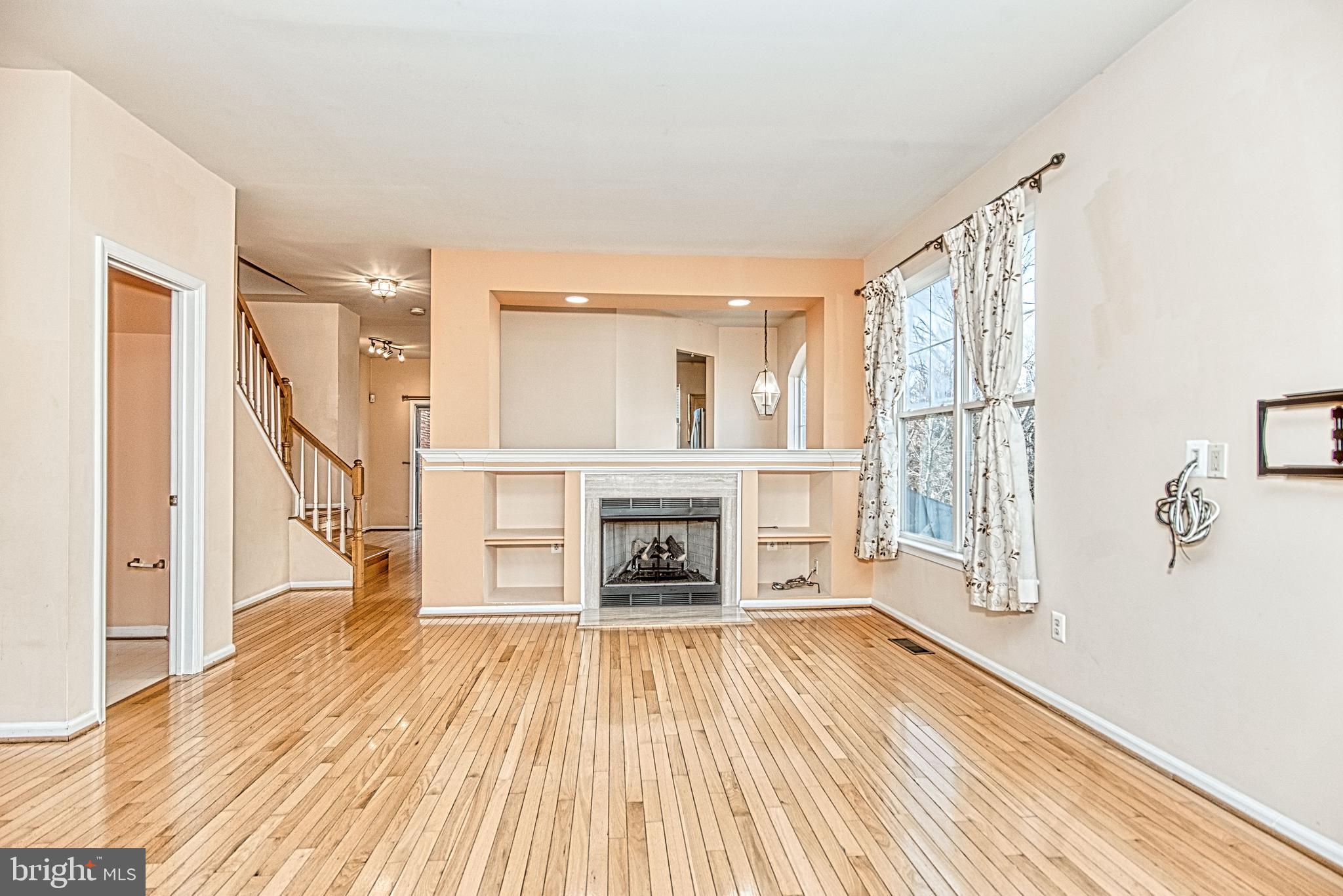 MCNAIR FARMS LANDBAY - Residential Lease