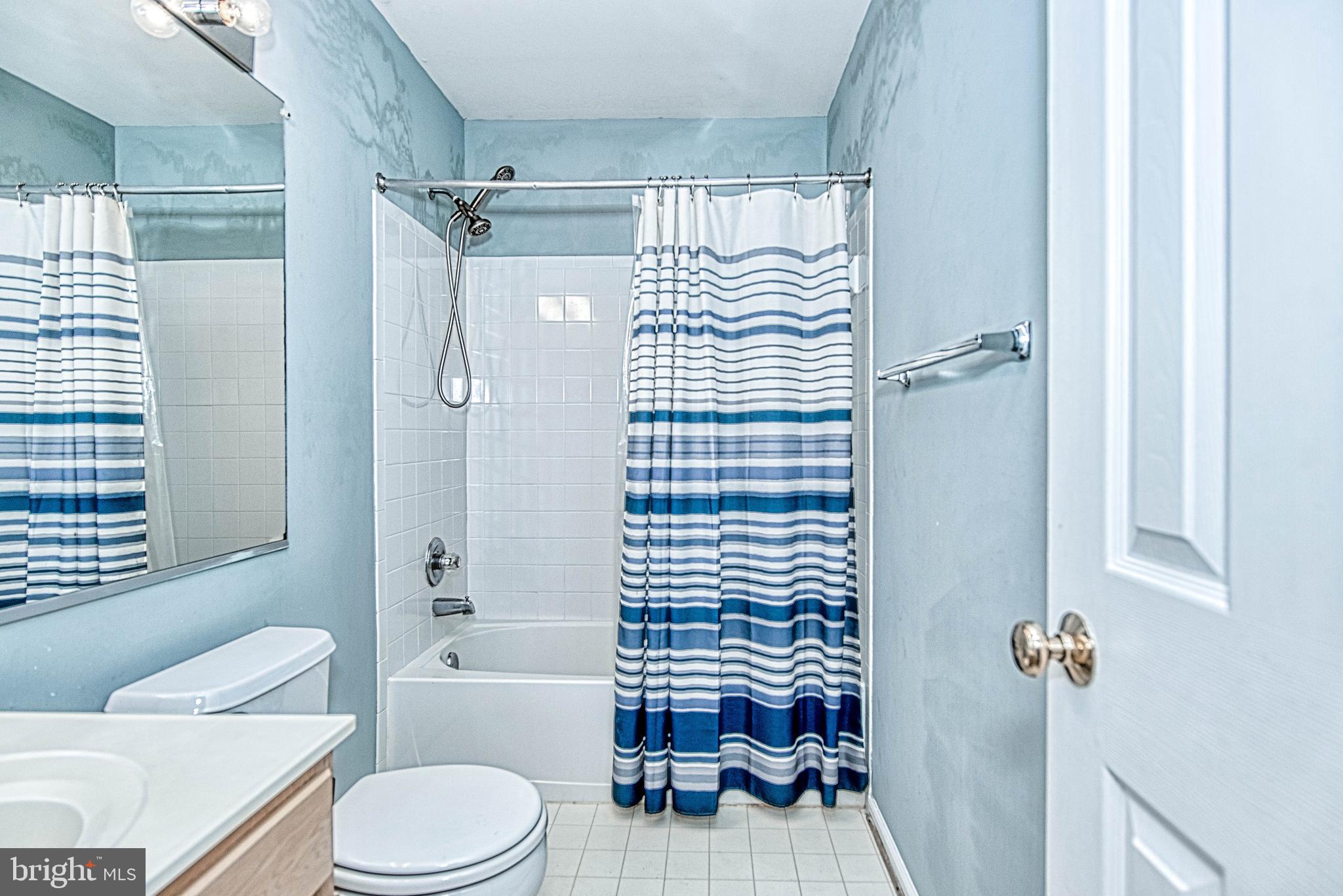 MCNAIR FARMS LANDBAY - Residential Lease