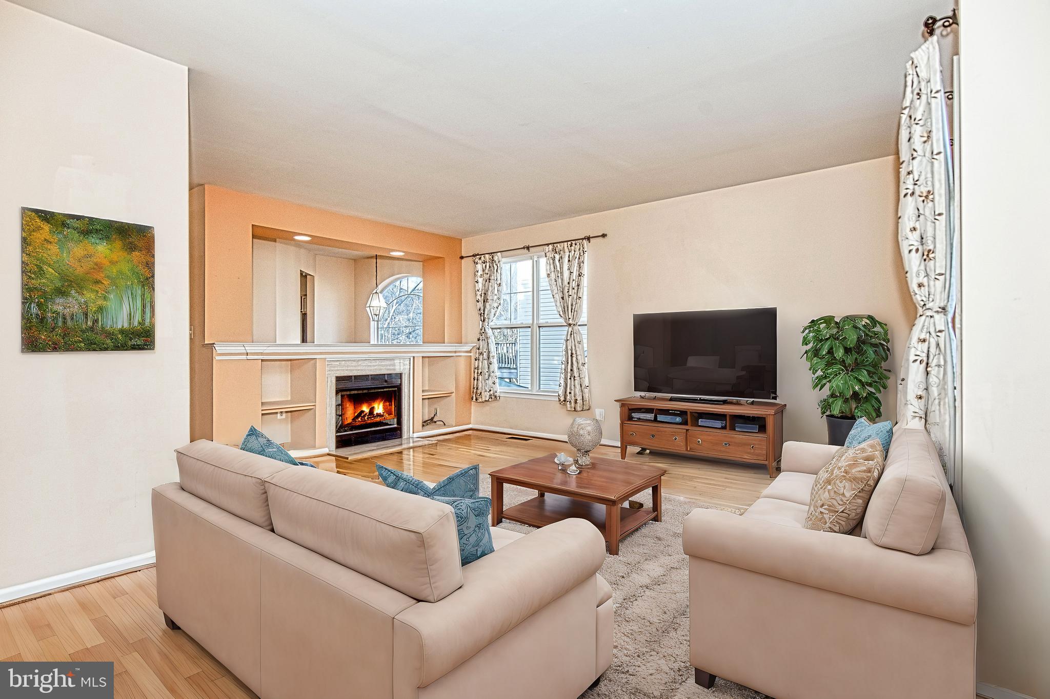MCNAIR FARMS LANDBAY - Residential Lease