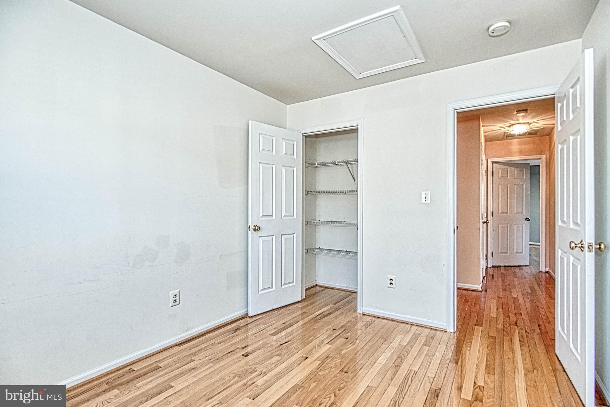 MCNAIR FARMS LANDBAY - Residential Lease