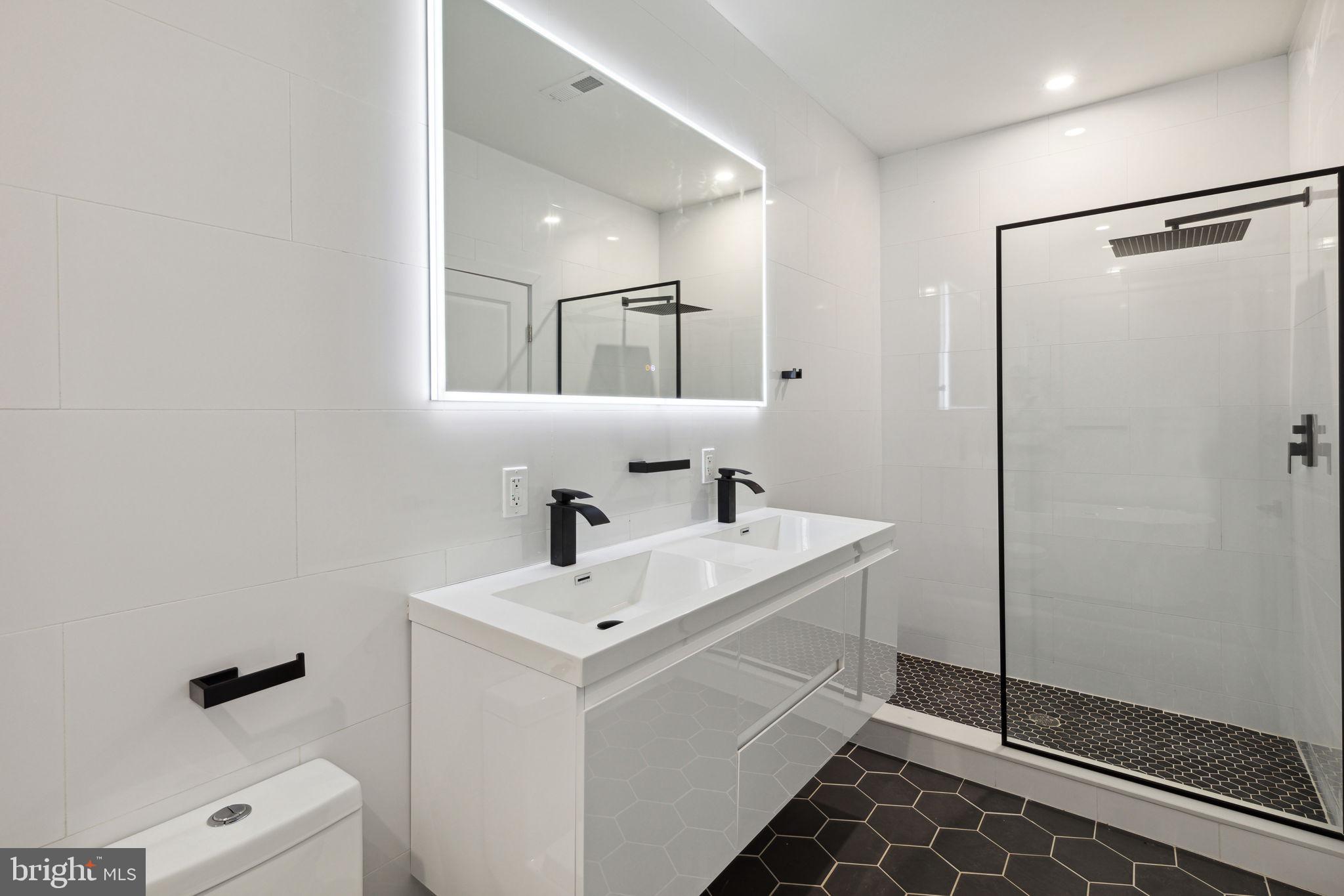 EAST PASSYUNK CROSSING - Residential