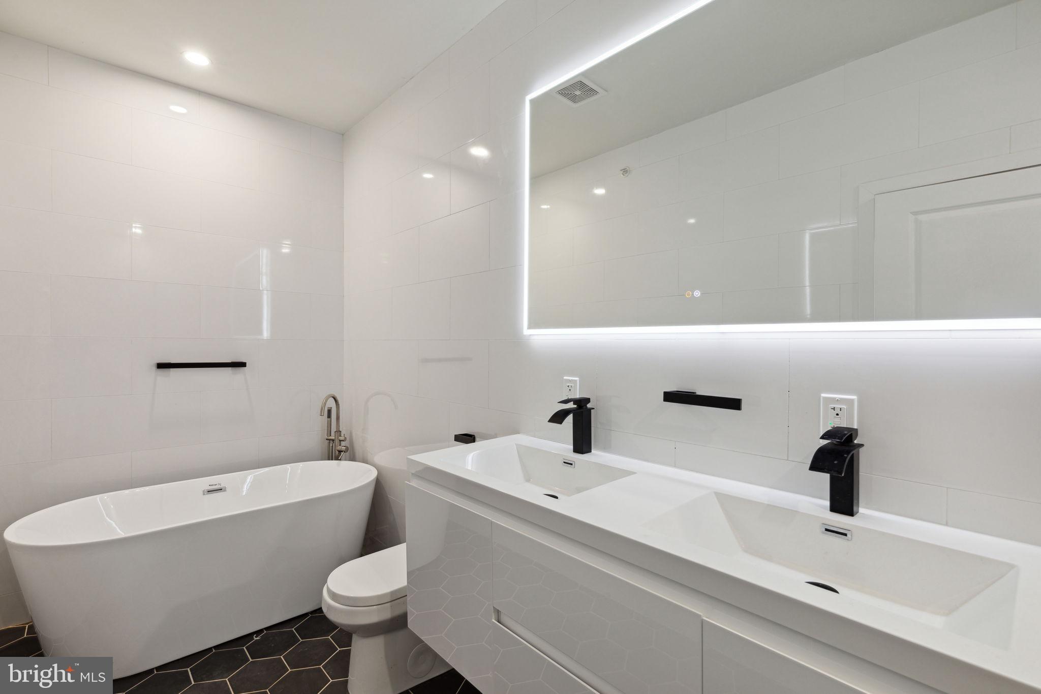 EAST PASSYUNK CROSSING - Residential