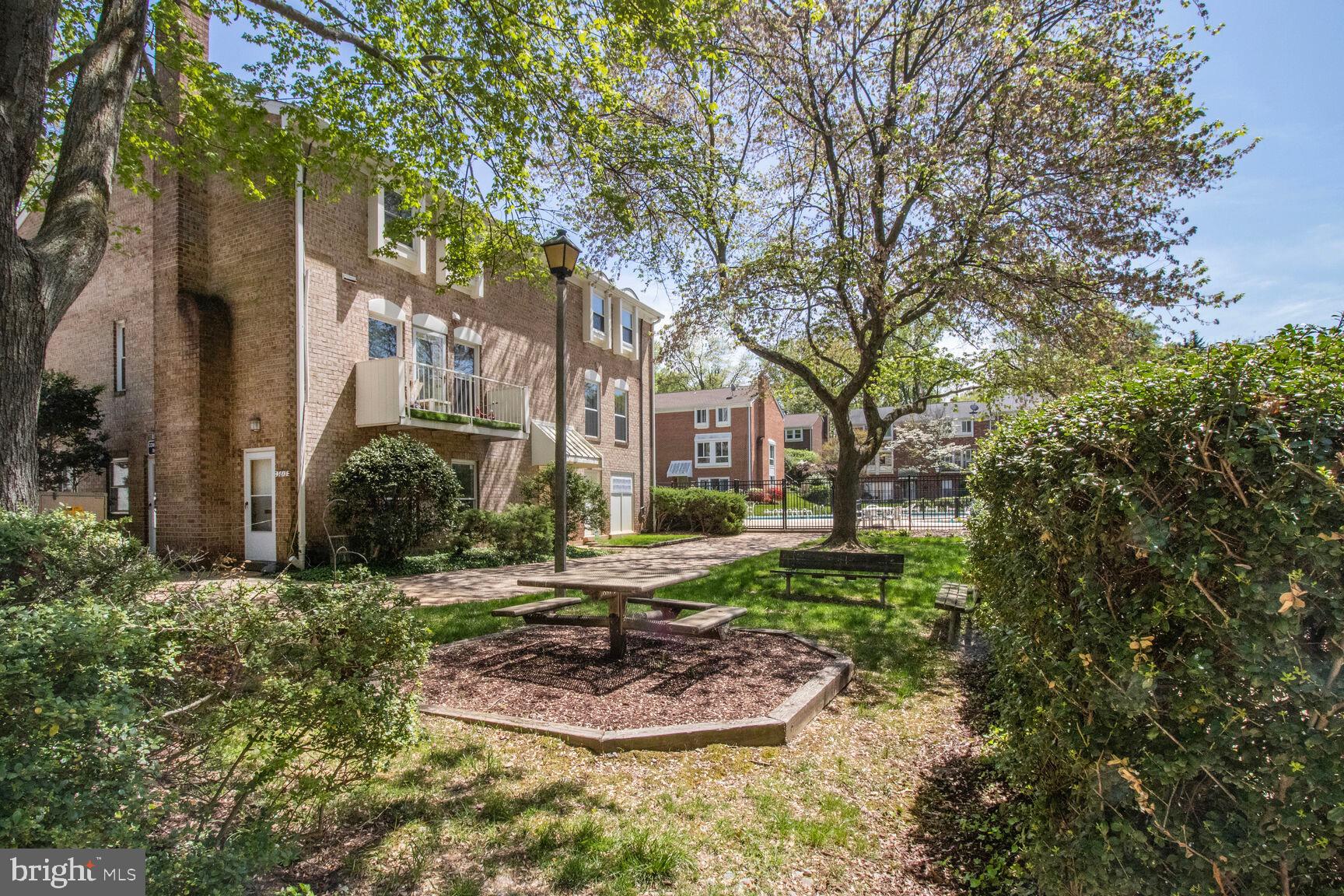 FAIRFAX PLAZA TOWNHOUSES - Residential