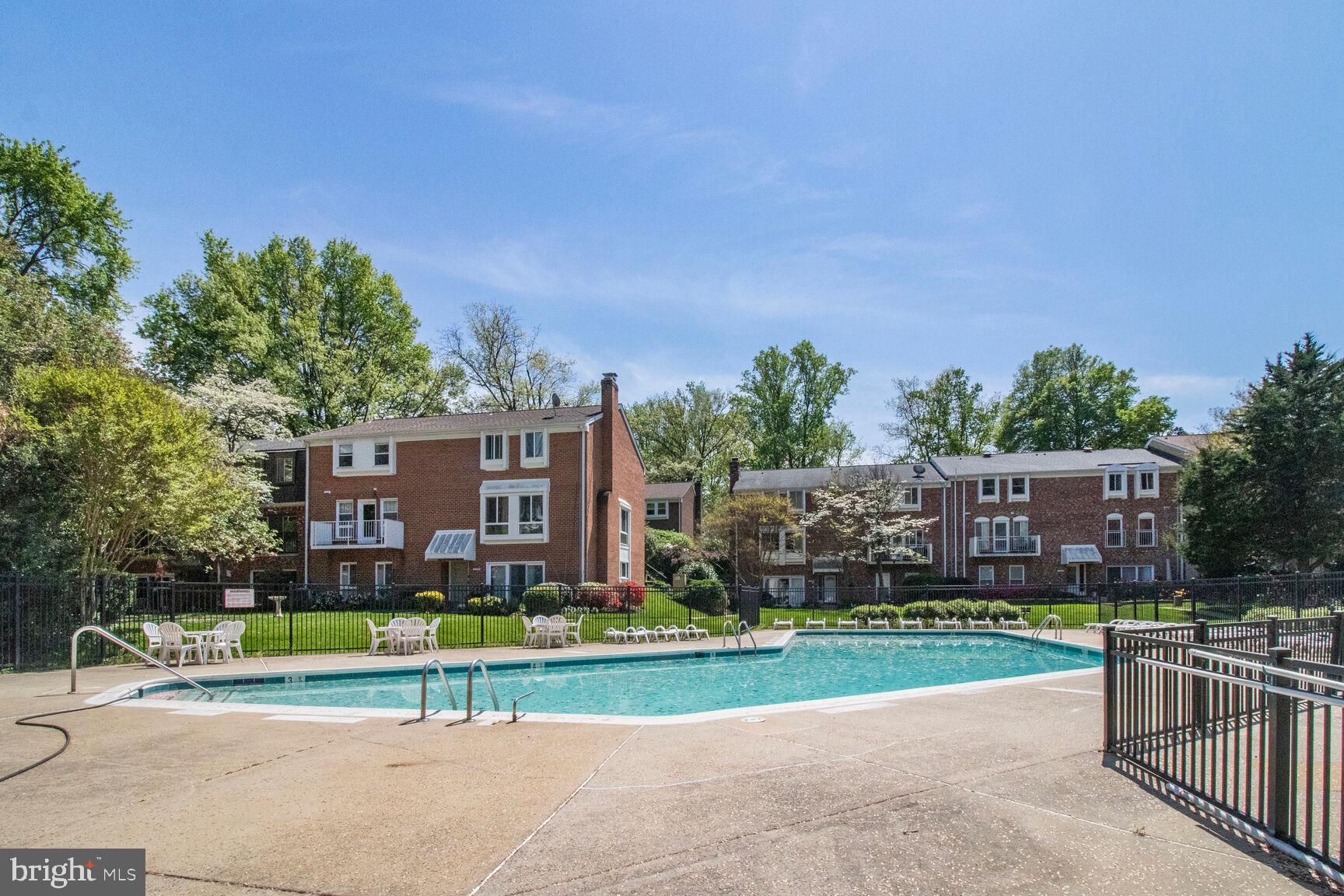 FAIRFAX PLAZA TOWNHOUSES - Residential