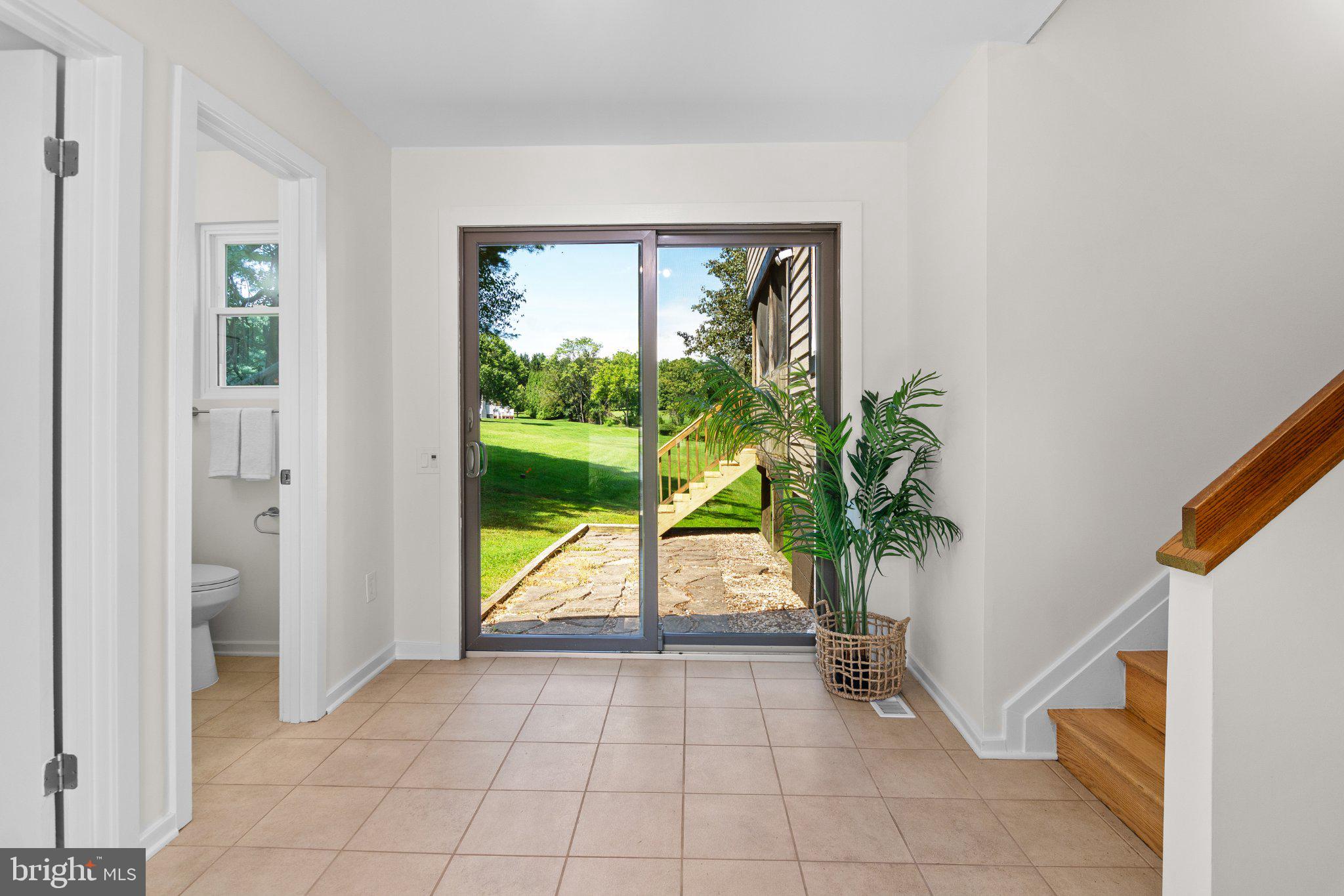6 HUNTMEADOW COURT