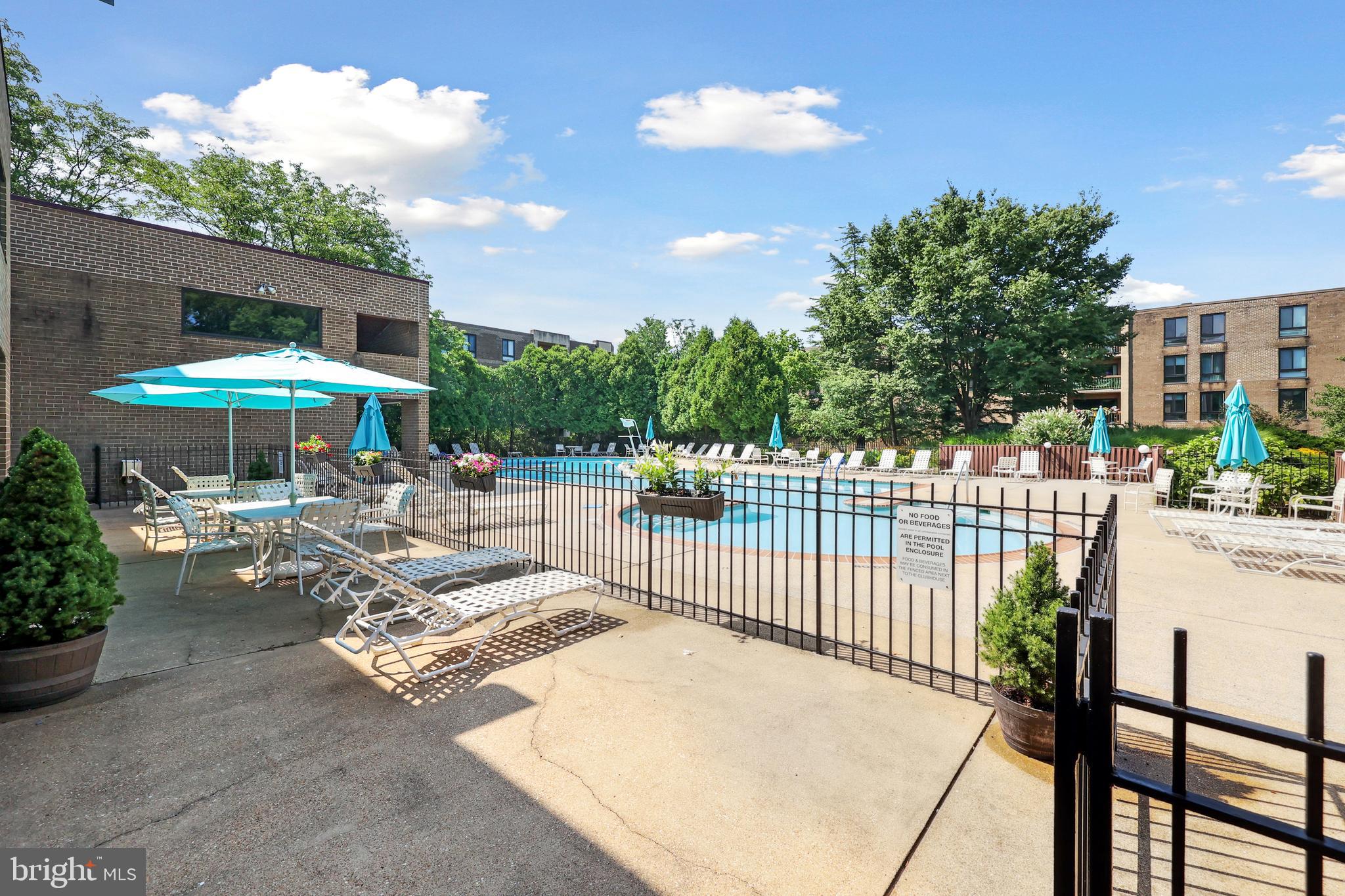 THE PLAZA - Residential