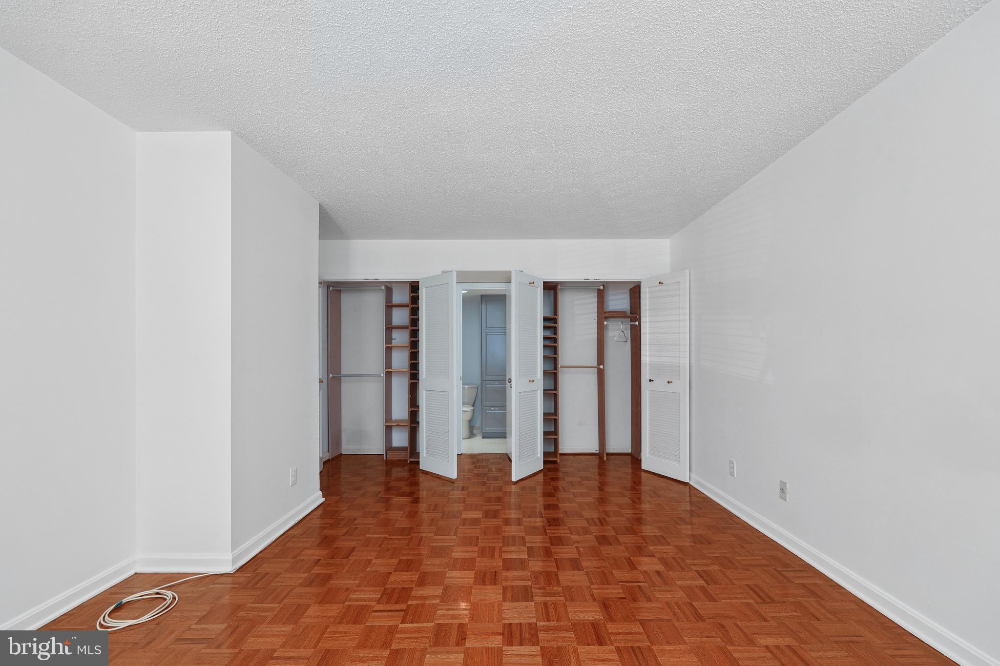 THE PLAZA - Residential