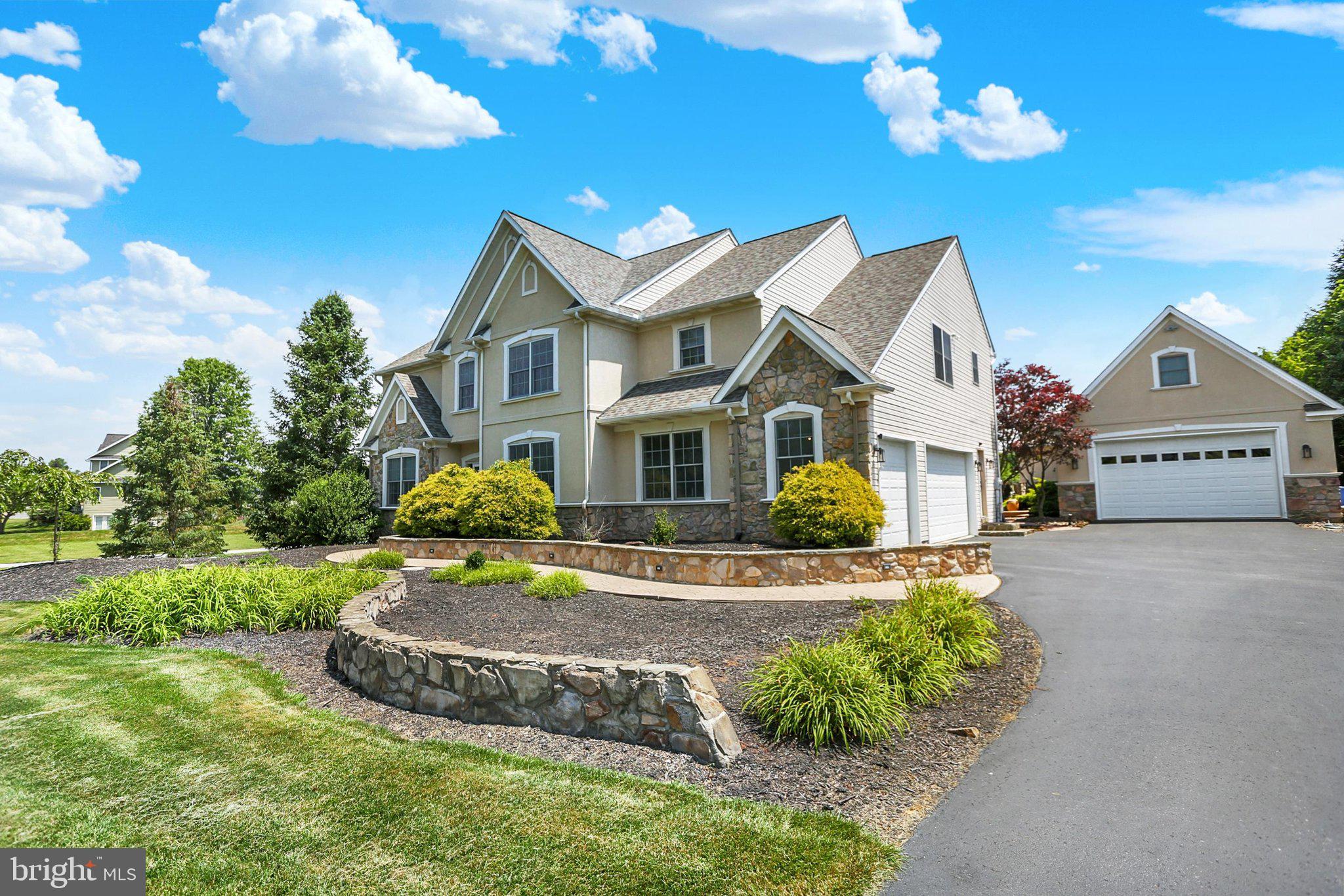 804 STONYBROOK LANE