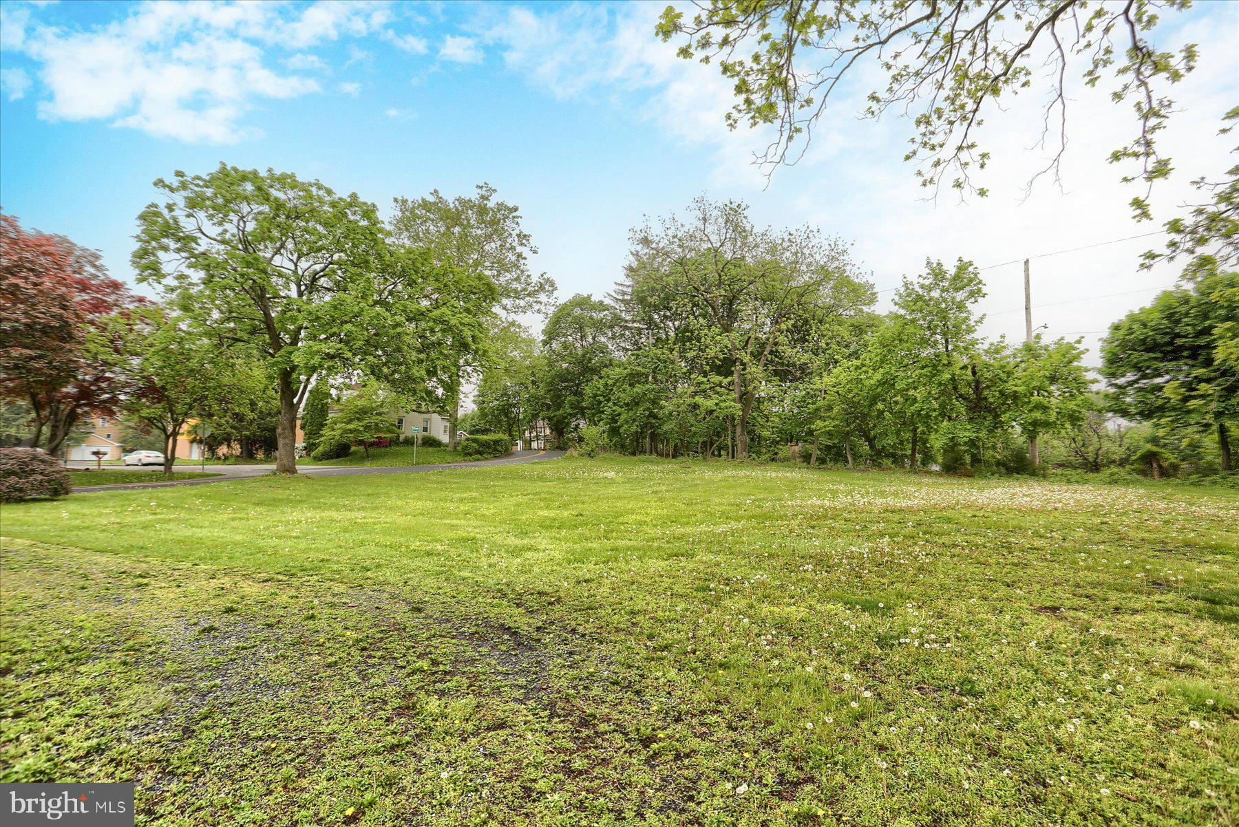 COLONIAL PARK - Residential