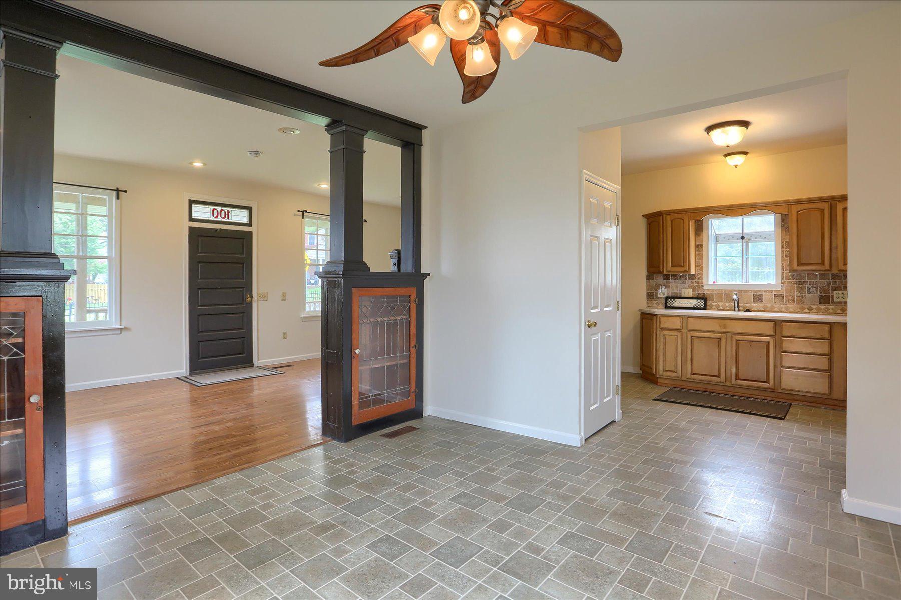 COLONIAL PARK - Residential