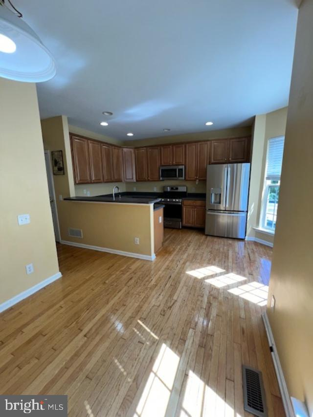 WINDSOR RIDGE - Residential Lease