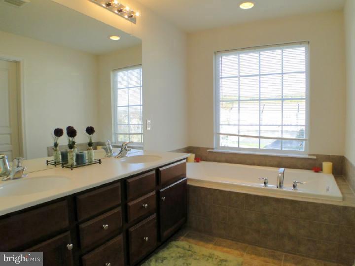 WINDSOR RIDGE - Residential Lease