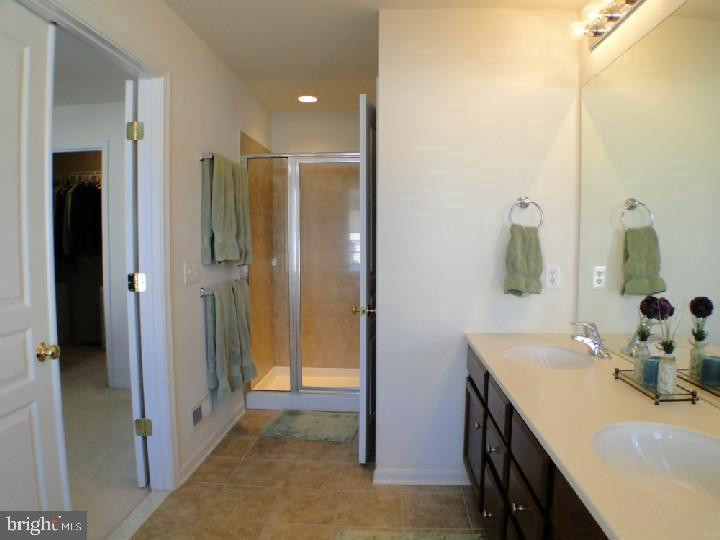 WINDSOR RIDGE - Residential Lease