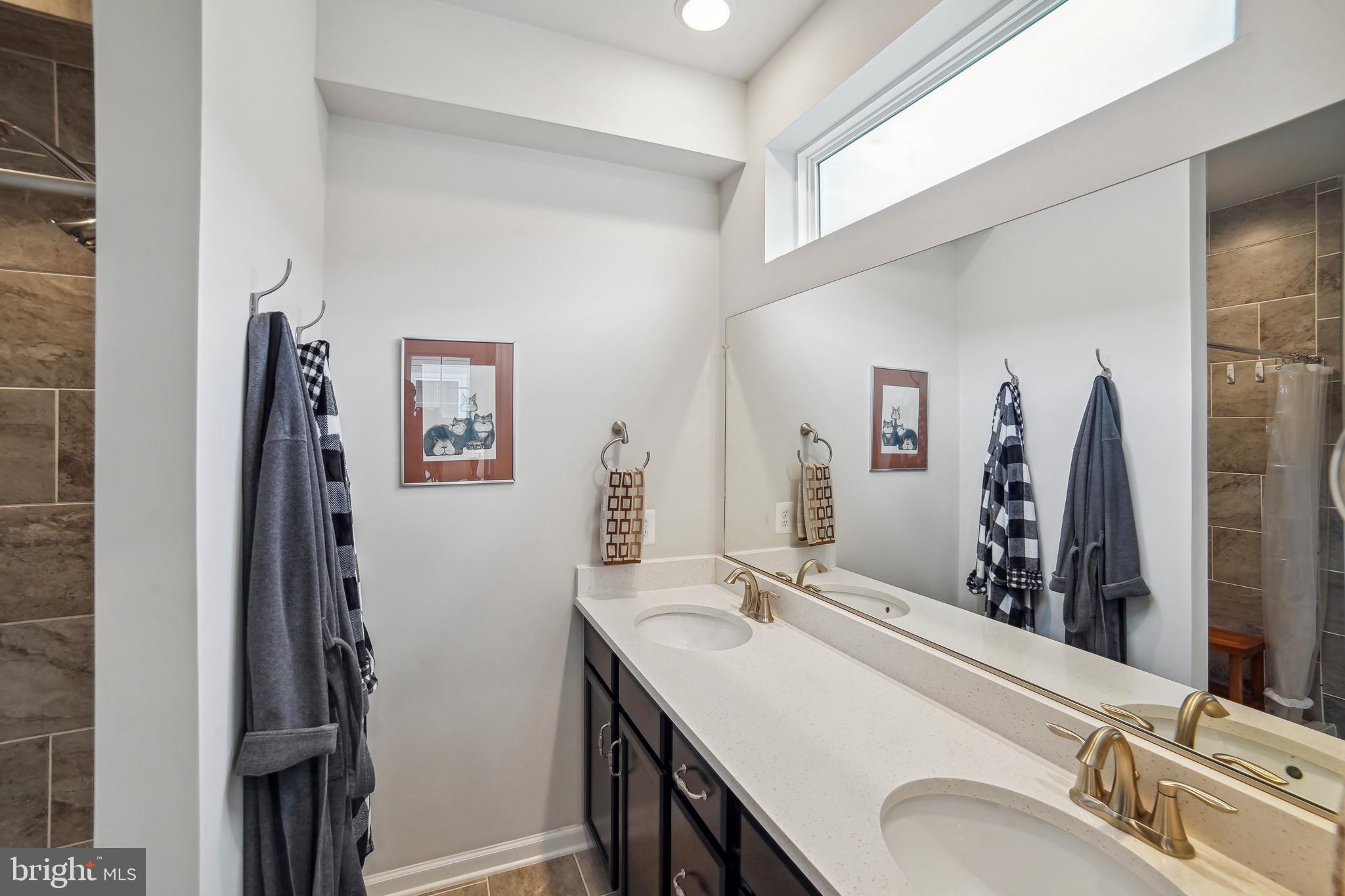 CENTURY ROW - Residential