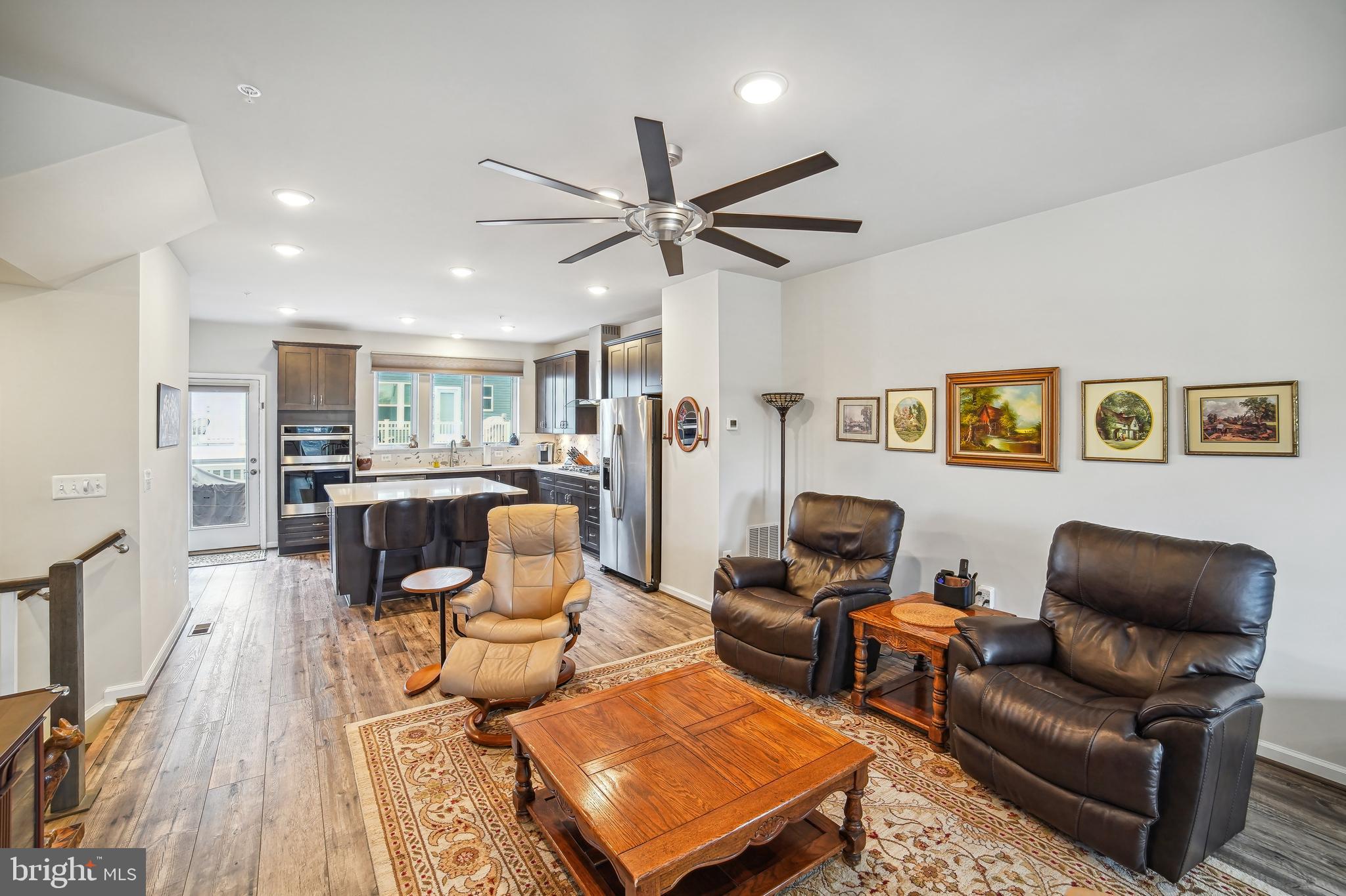 CENTURY ROW - Residential