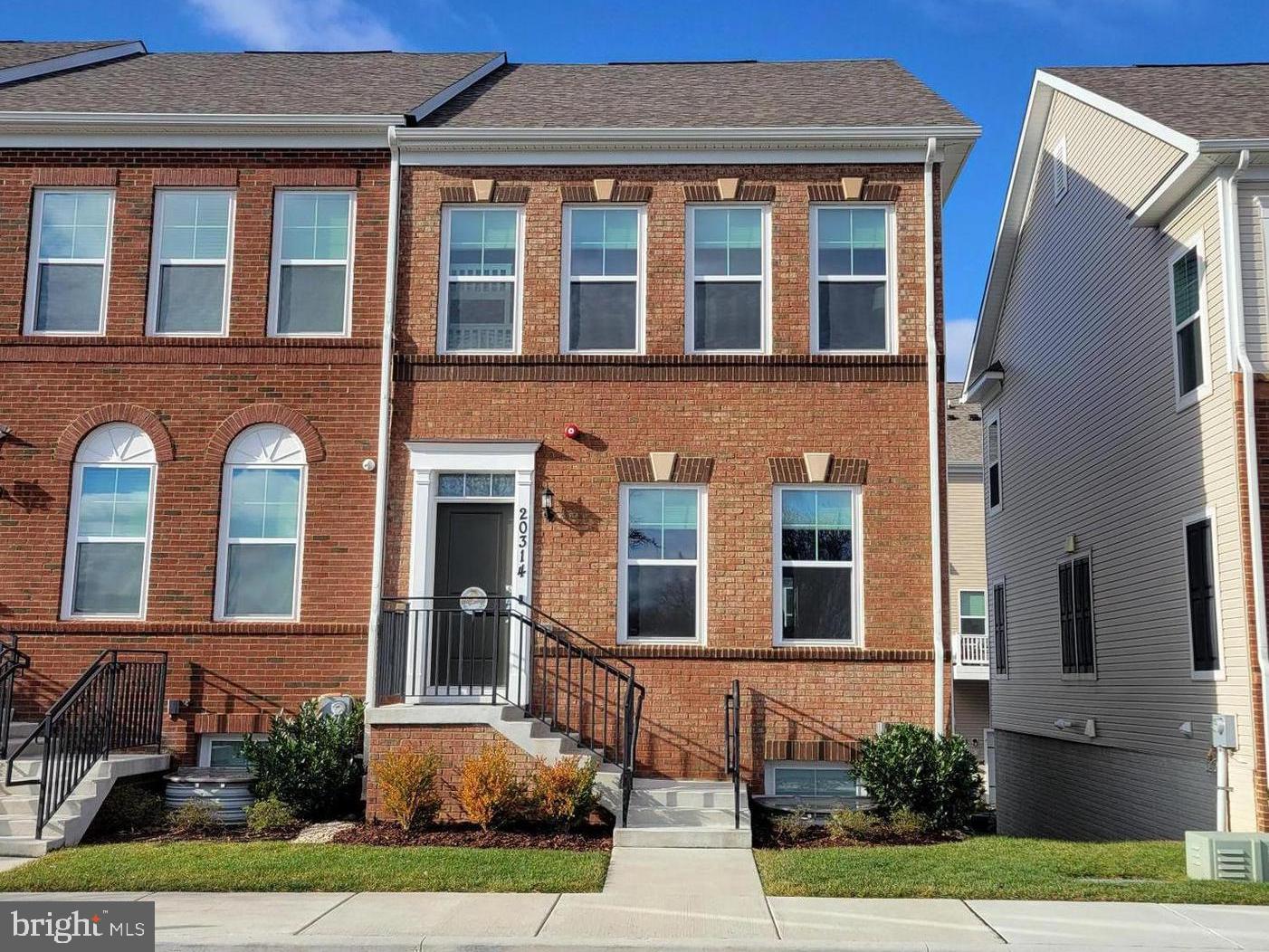 CENTURY ROW - Residential