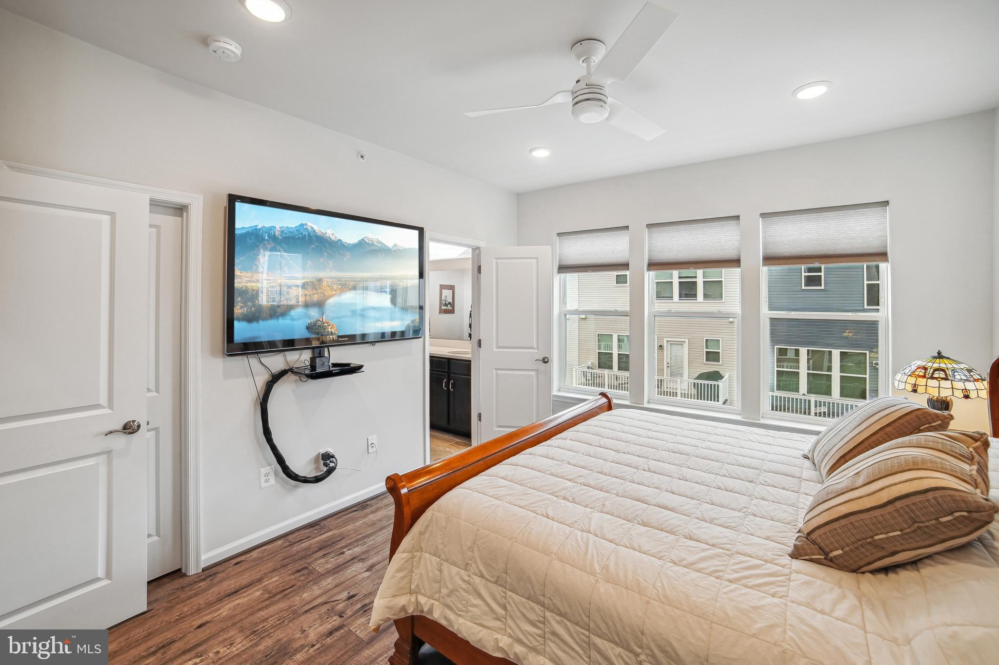 CENTURY ROW - Residential