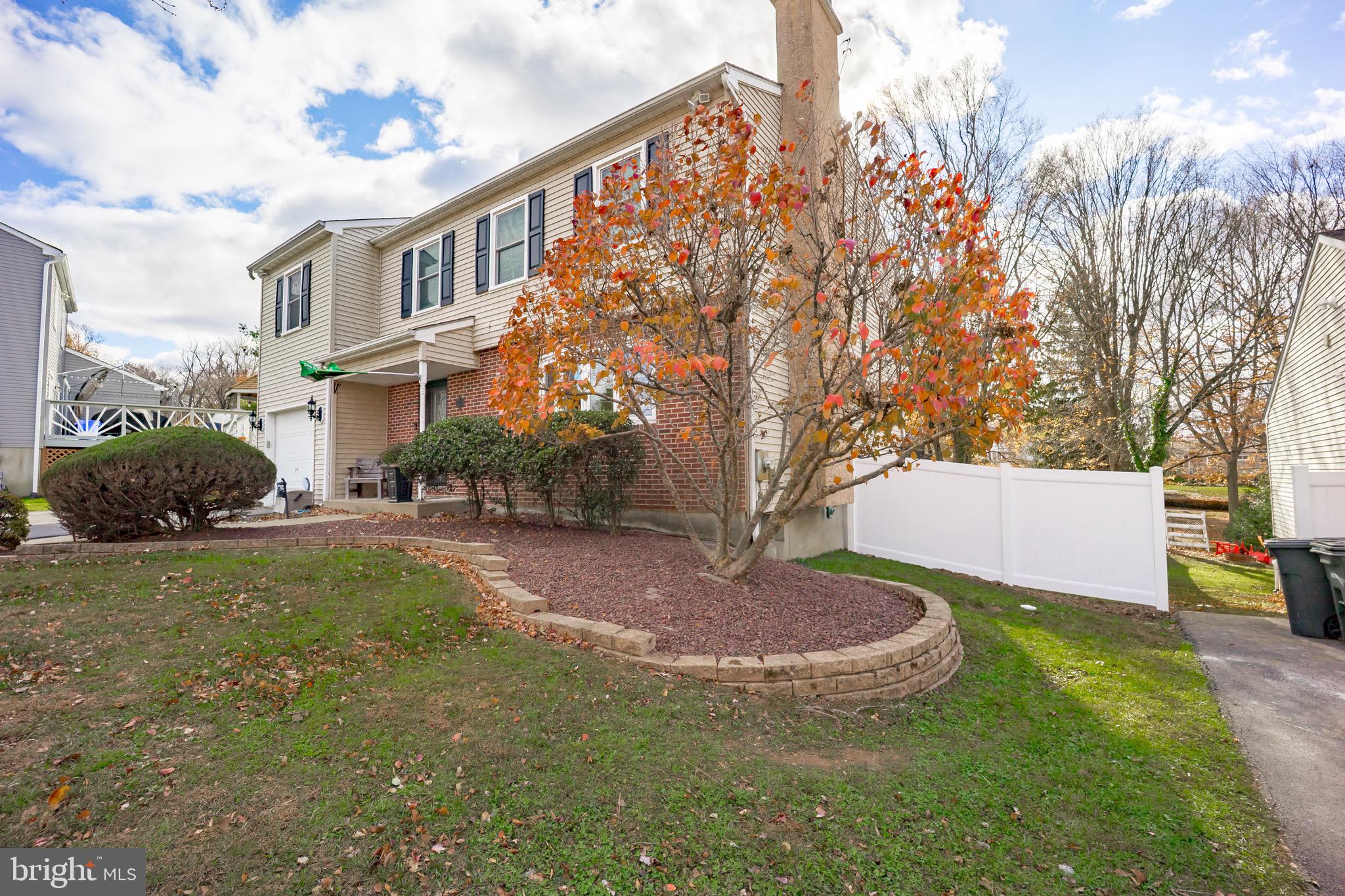 CEDAR HOLLOW - Residential