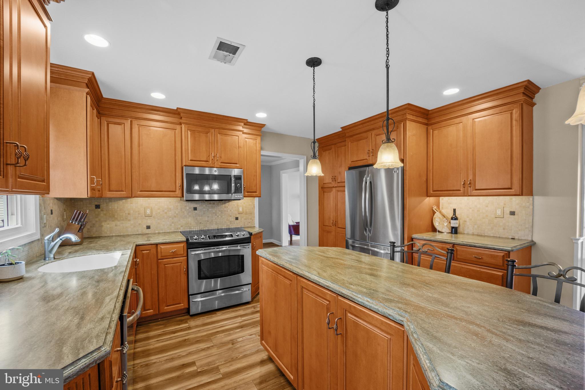 CEDAR HOLLOW - Residential