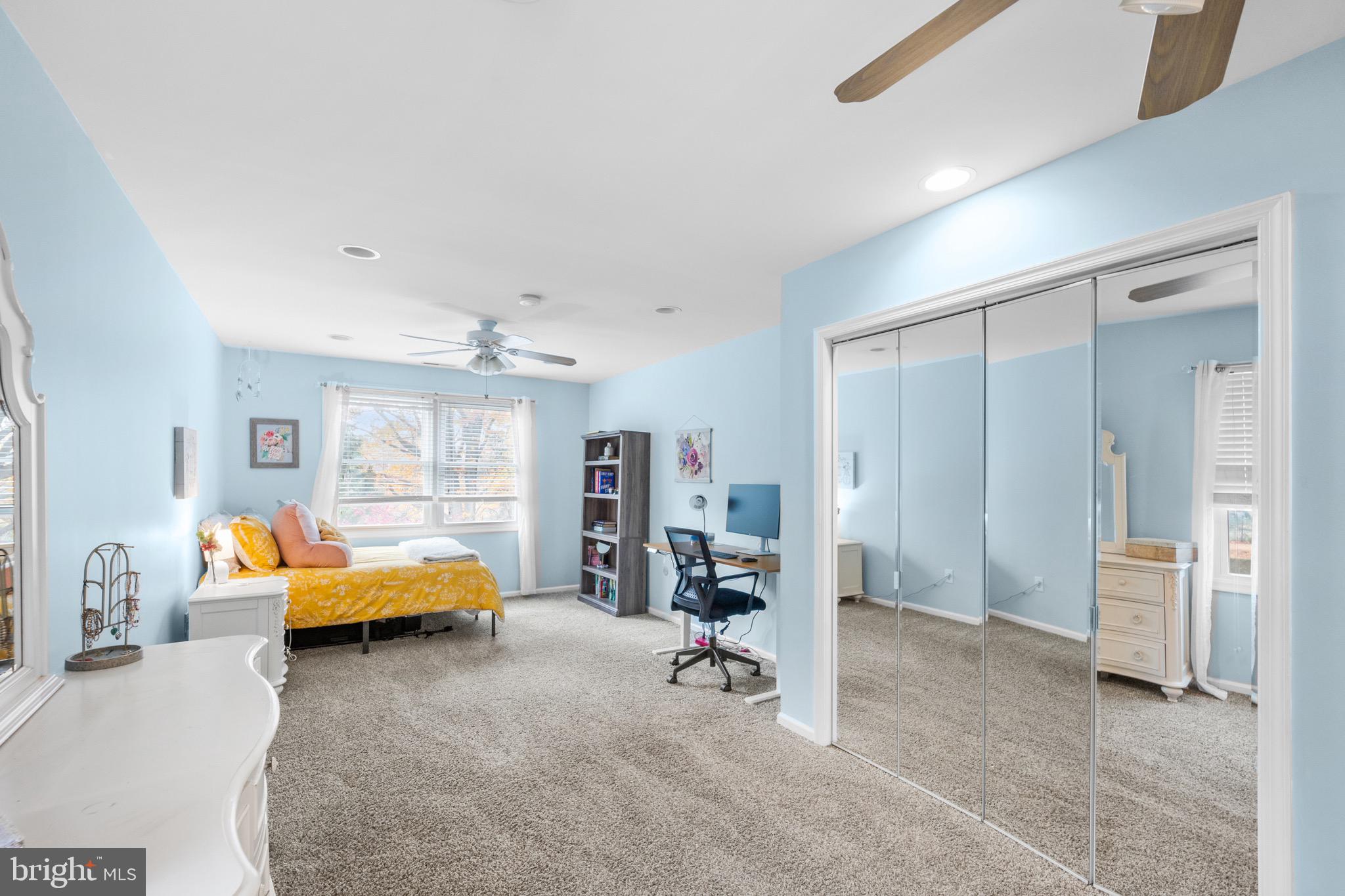 CEDAR HOLLOW - Residential