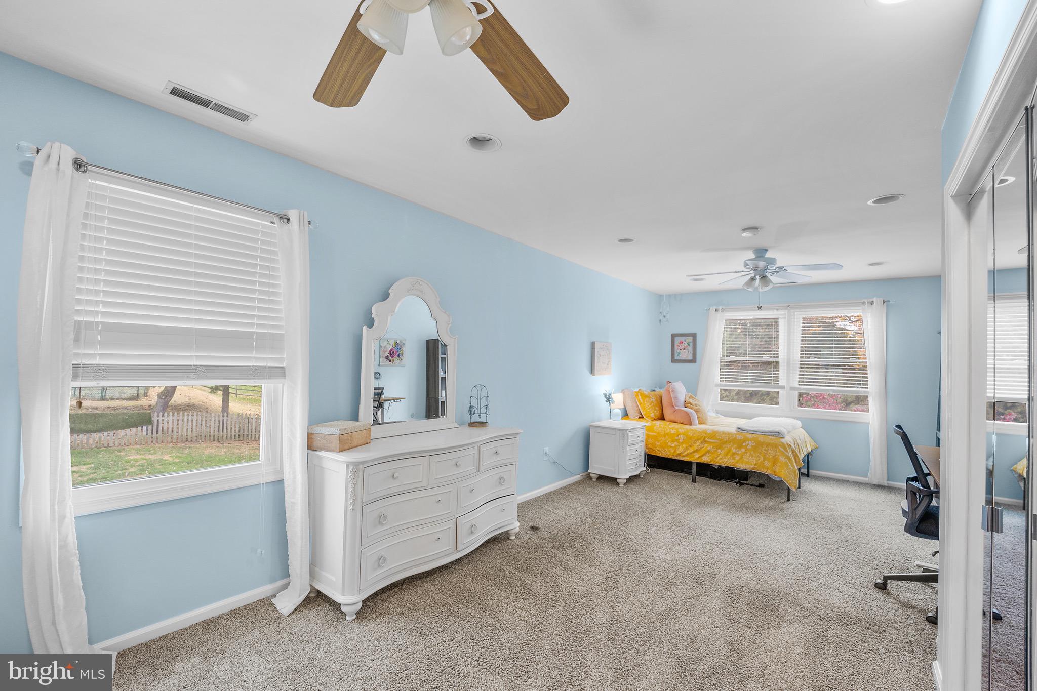 CEDAR HOLLOW - Residential