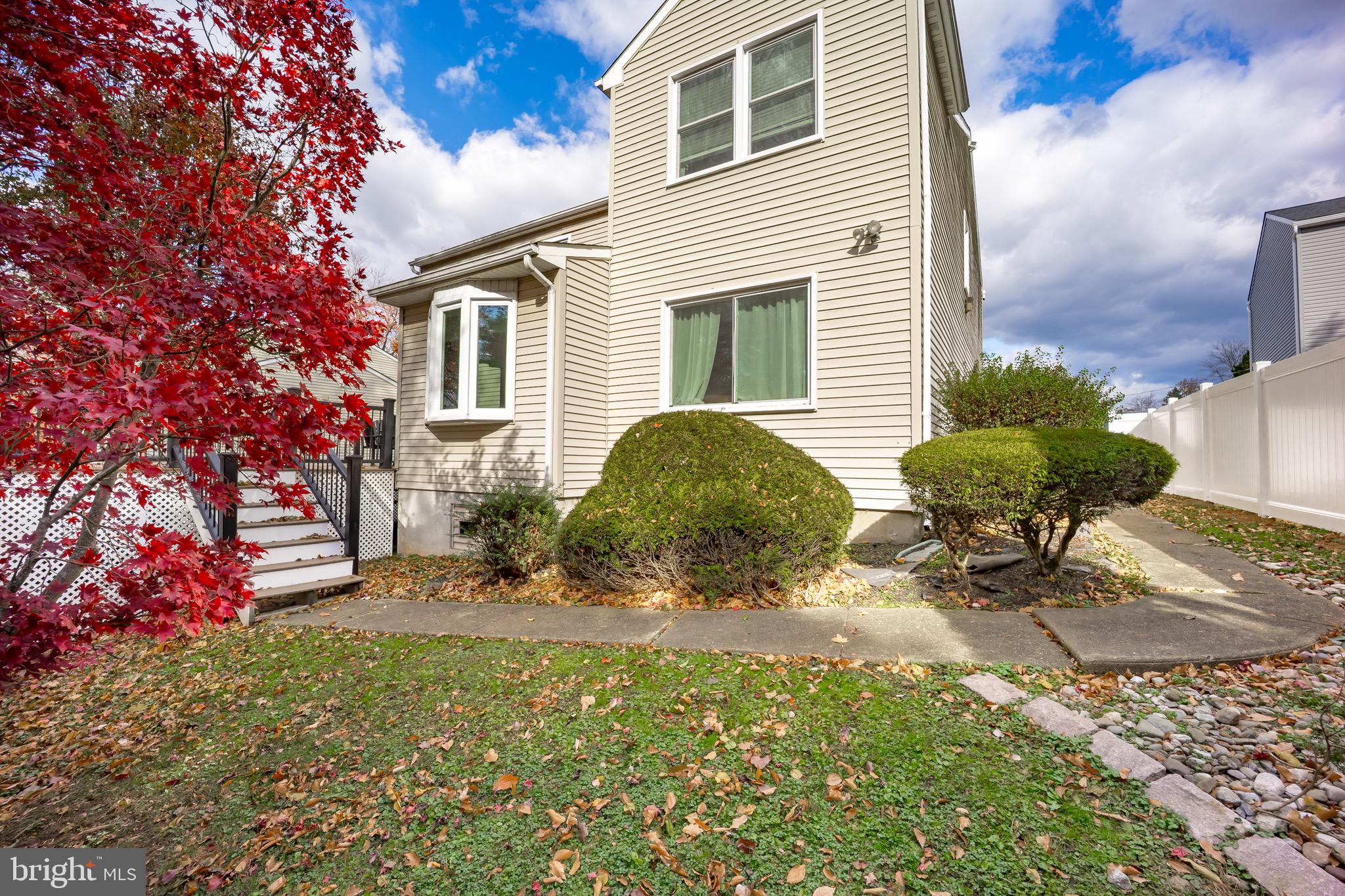 CEDAR HOLLOW - Residential