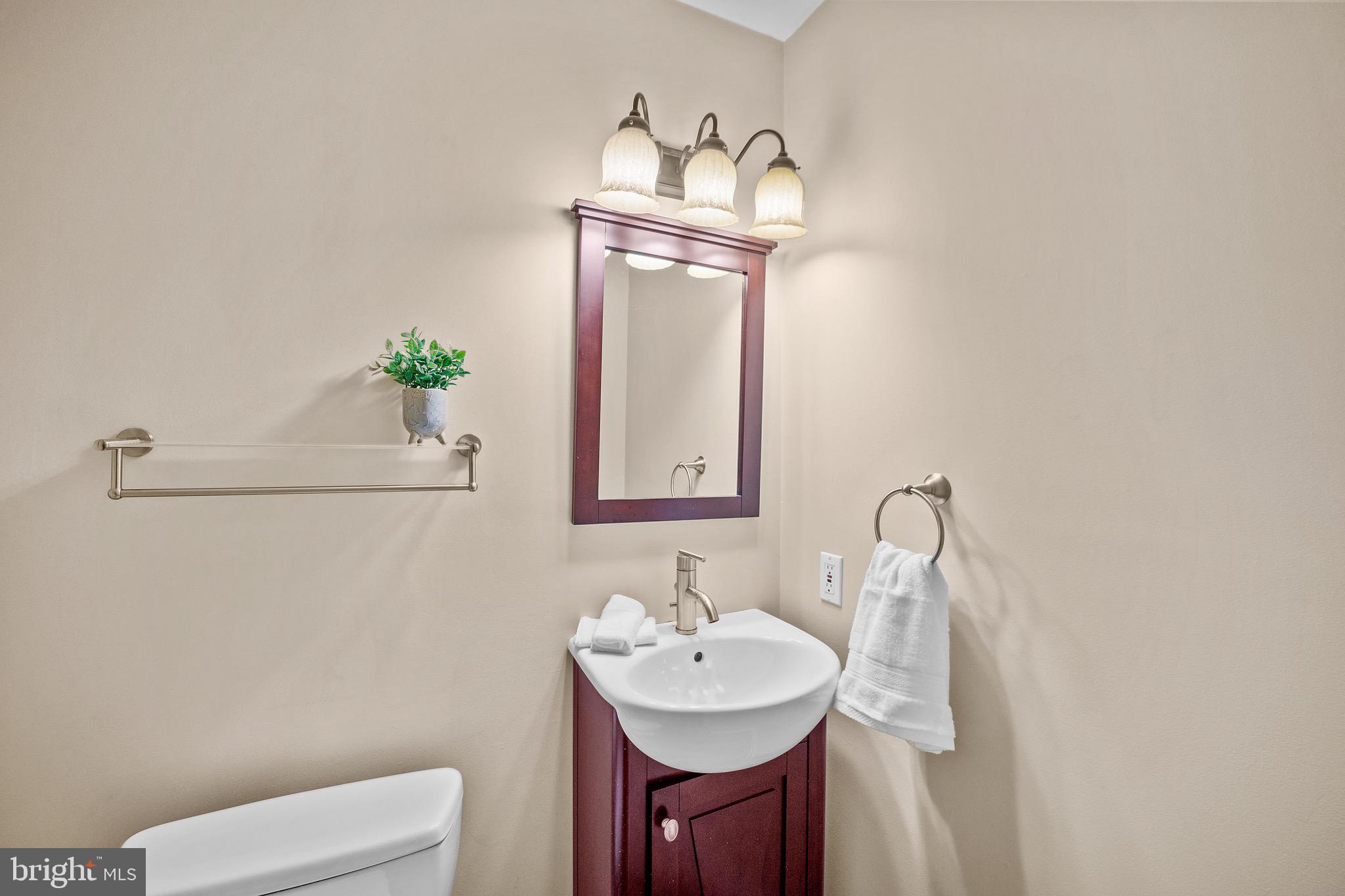 CEDAR HOLLOW - Residential