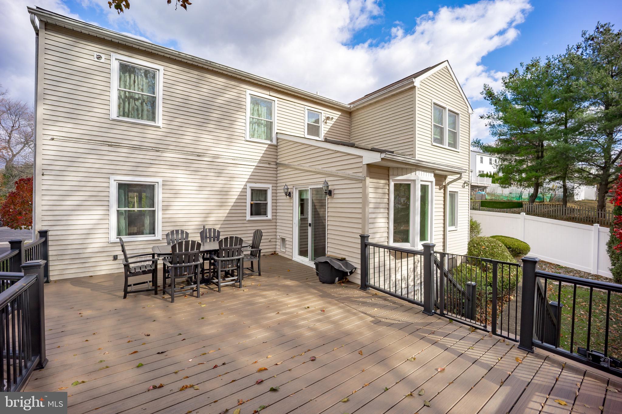 CEDAR HOLLOW - Residential