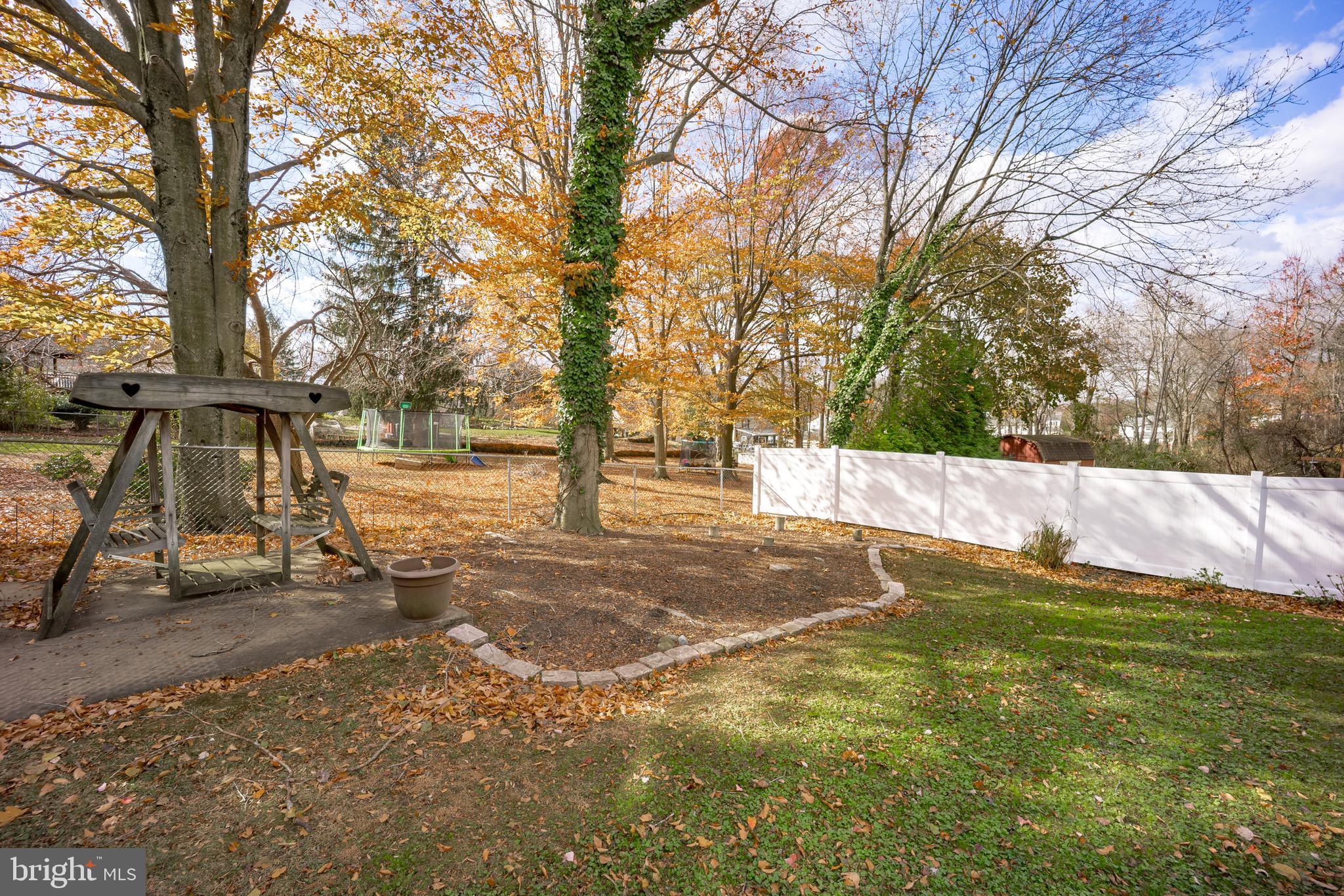 CEDAR HOLLOW - Residential