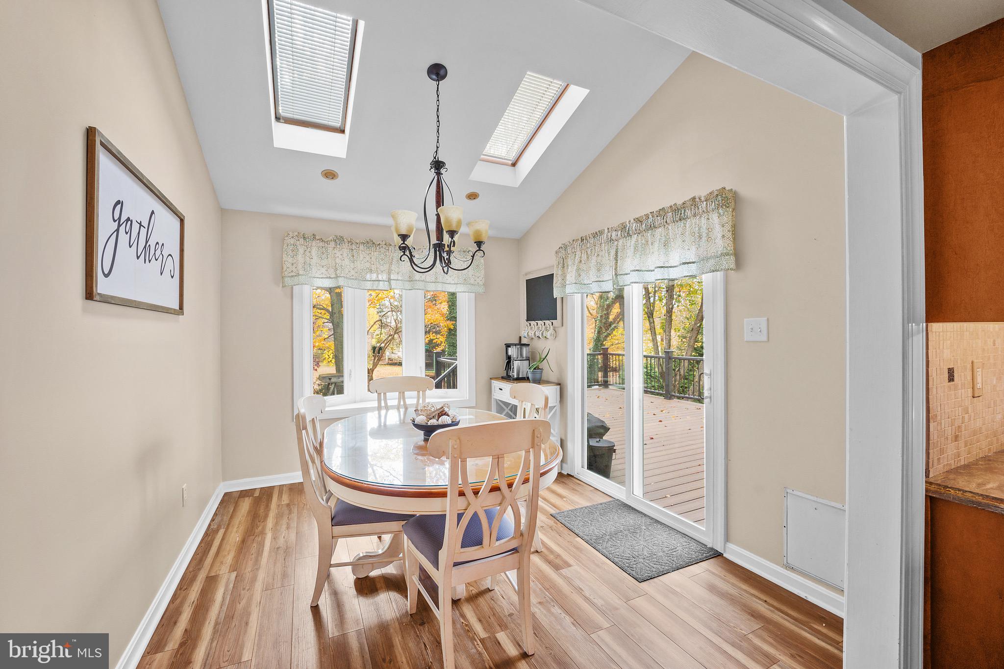 CEDAR HOLLOW - Residential