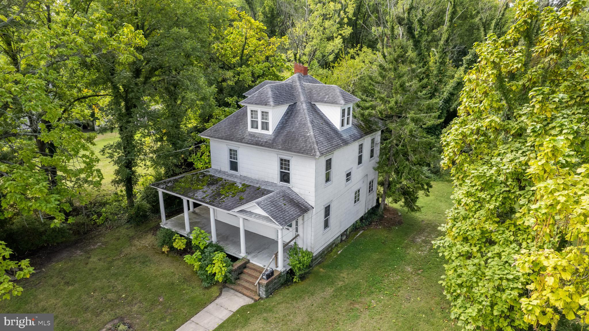 1308 GLASGOW STREET