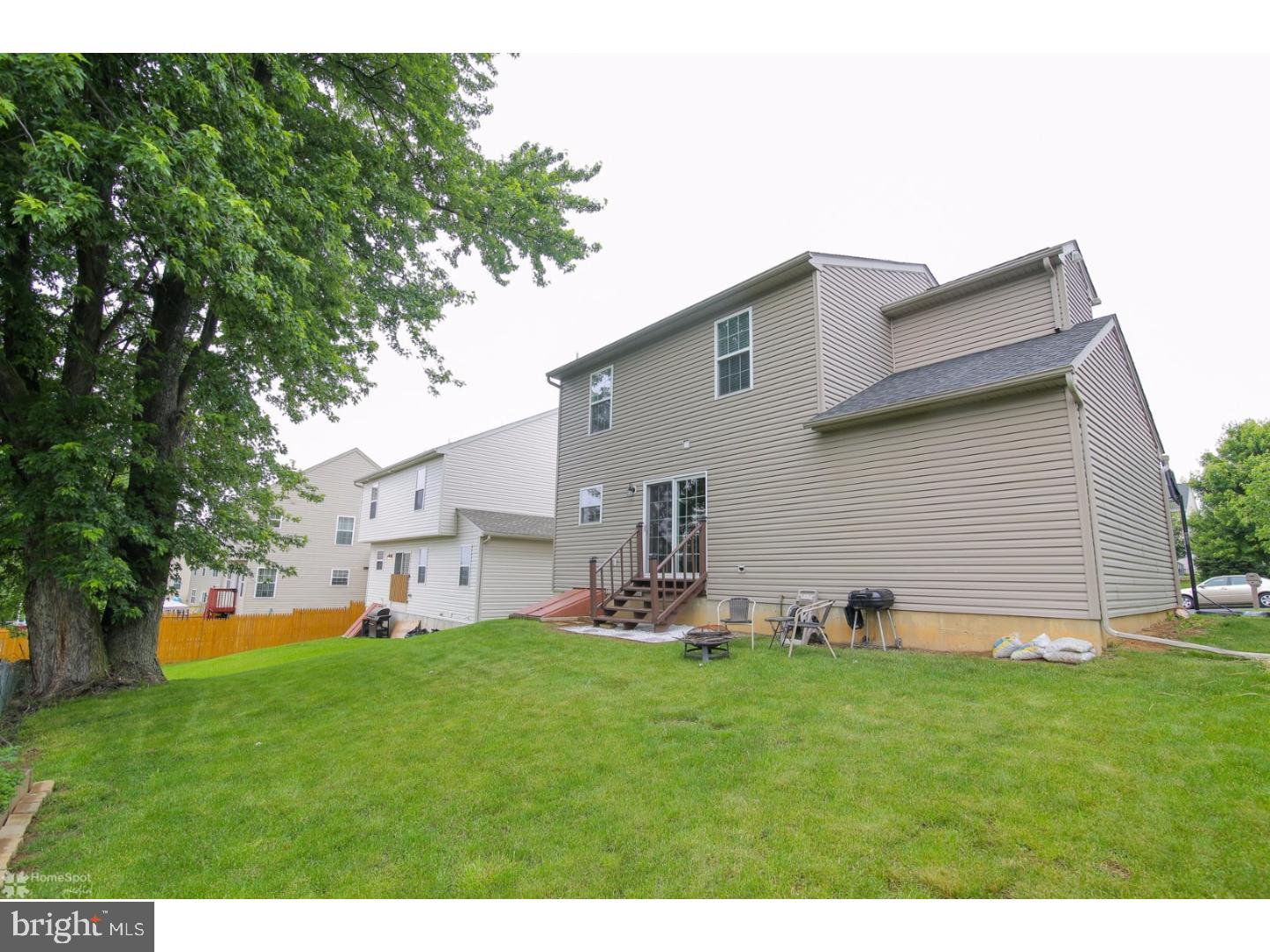 VILLAS AT SOUTH MOUN - Residential