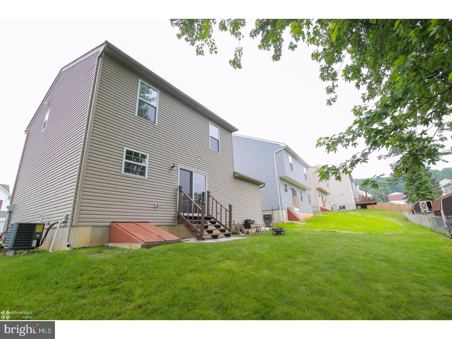 VILLAS AT SOUTH MOUN - Residential