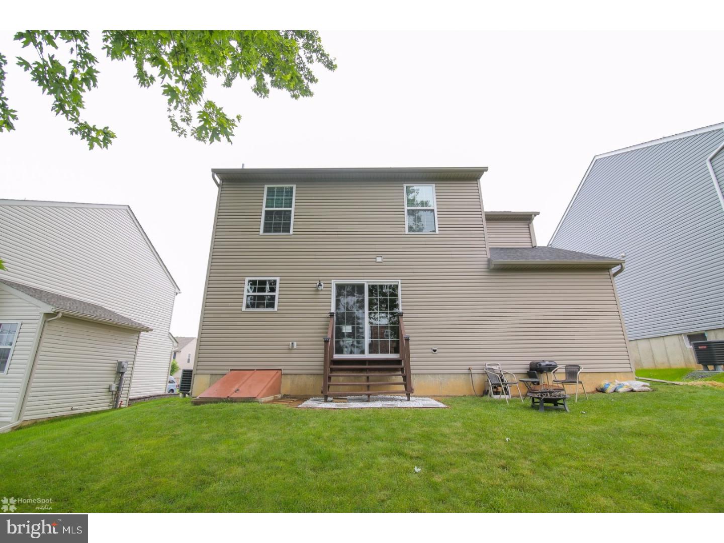 VILLAS AT SOUTH MOUN - Residential