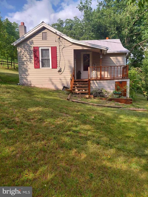 MLS: WVPT2001358