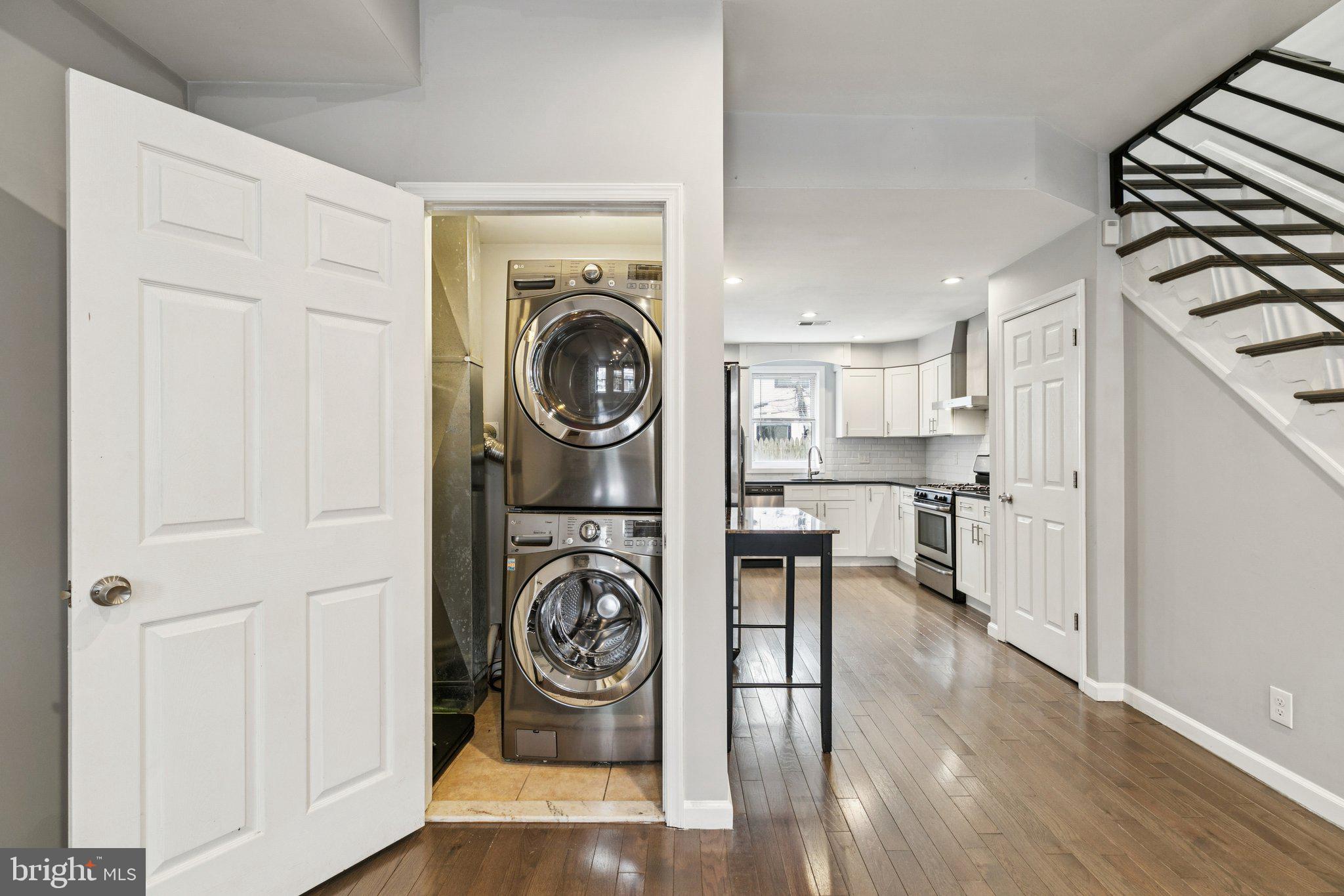 POINT BREEZE - Residential