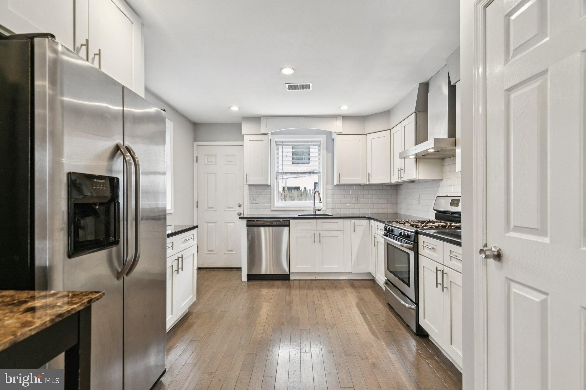 POINT BREEZE - Residential