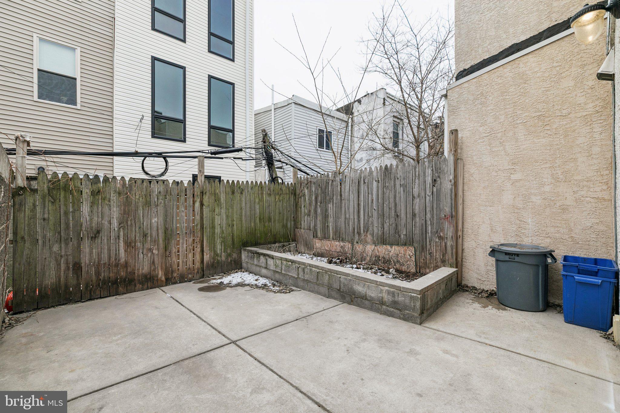 POINT BREEZE - Residential