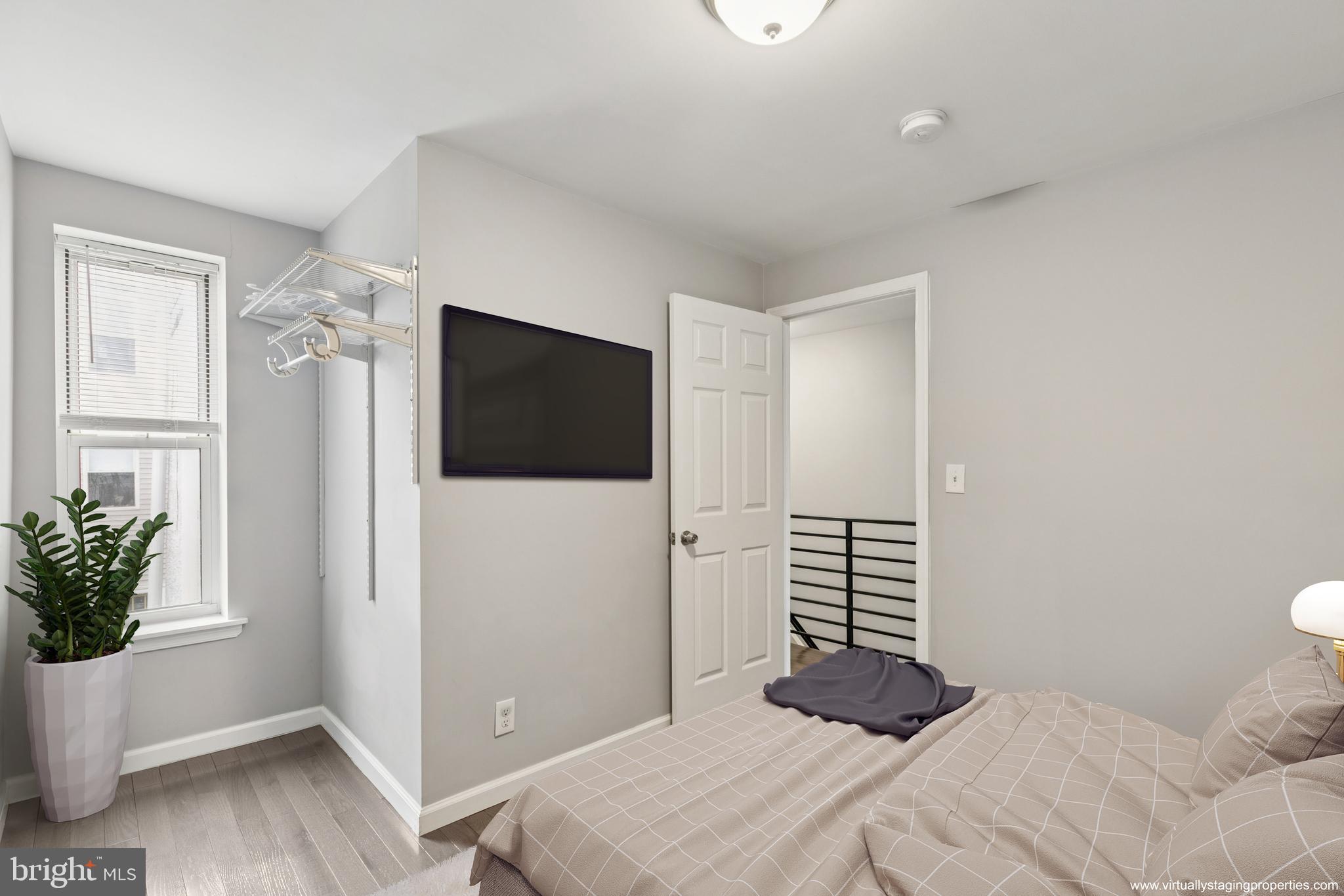 POINT BREEZE - Residential