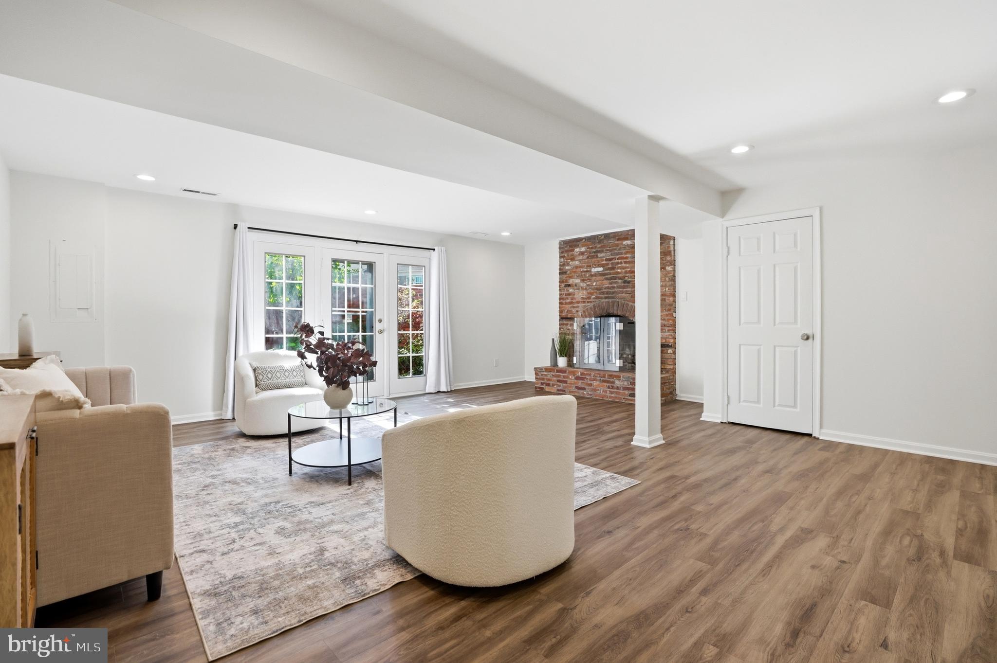 STONELEIGH - Residential