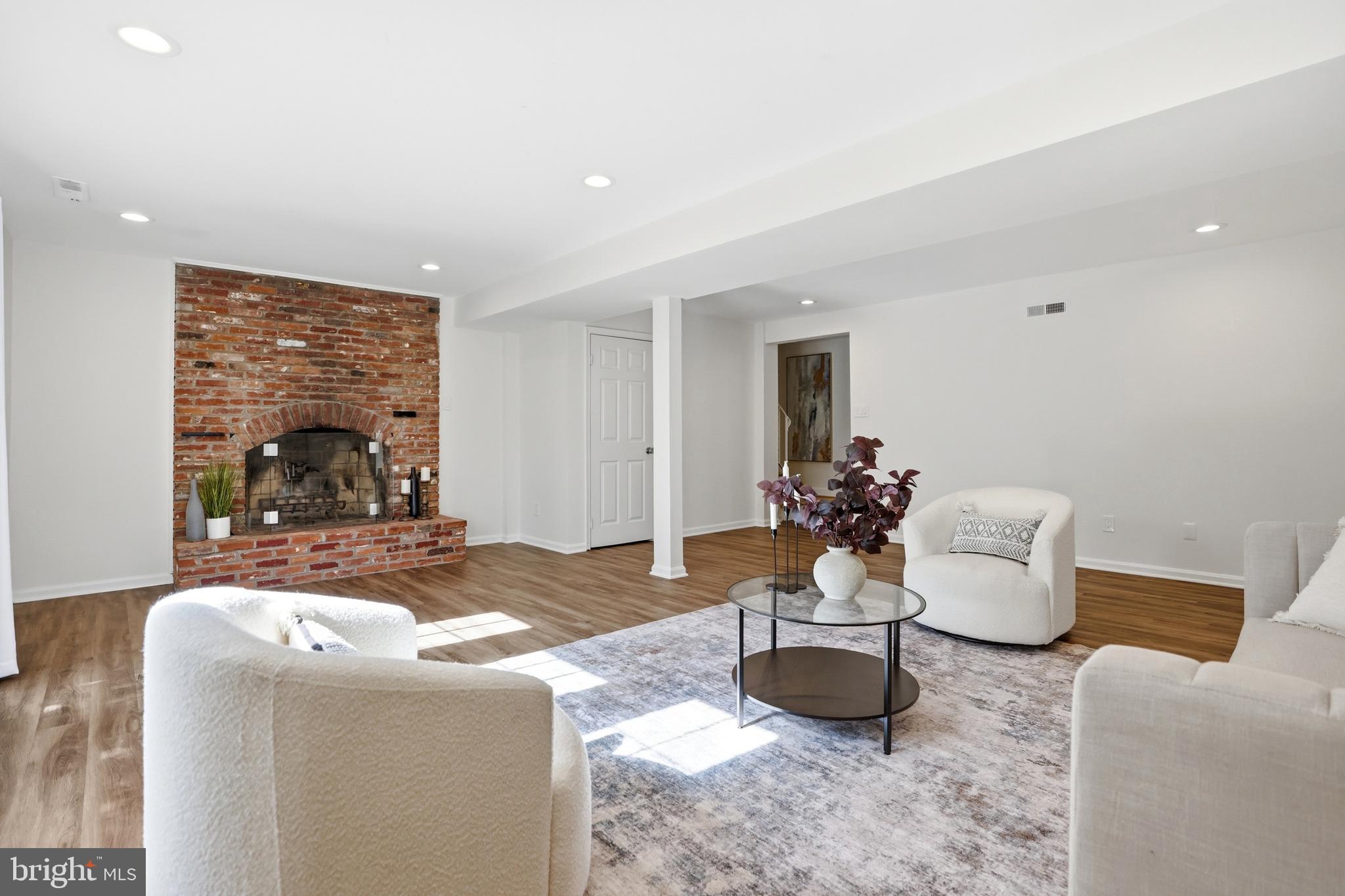 STONELEIGH - Residential