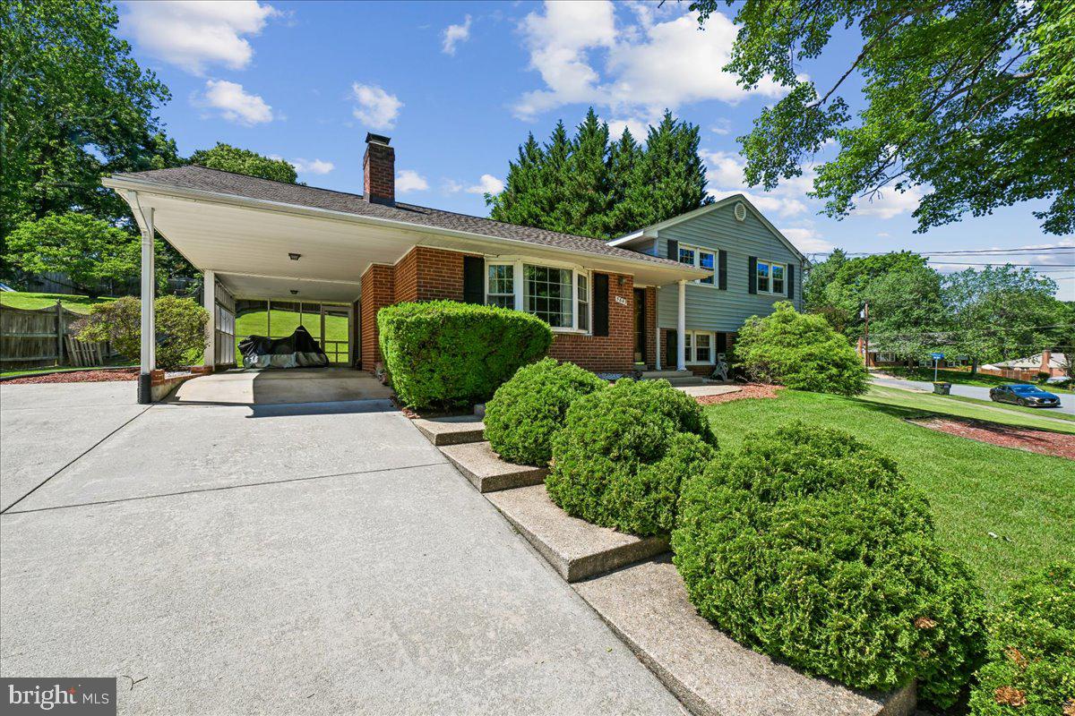 5643 INVERCHAPEL ROAD