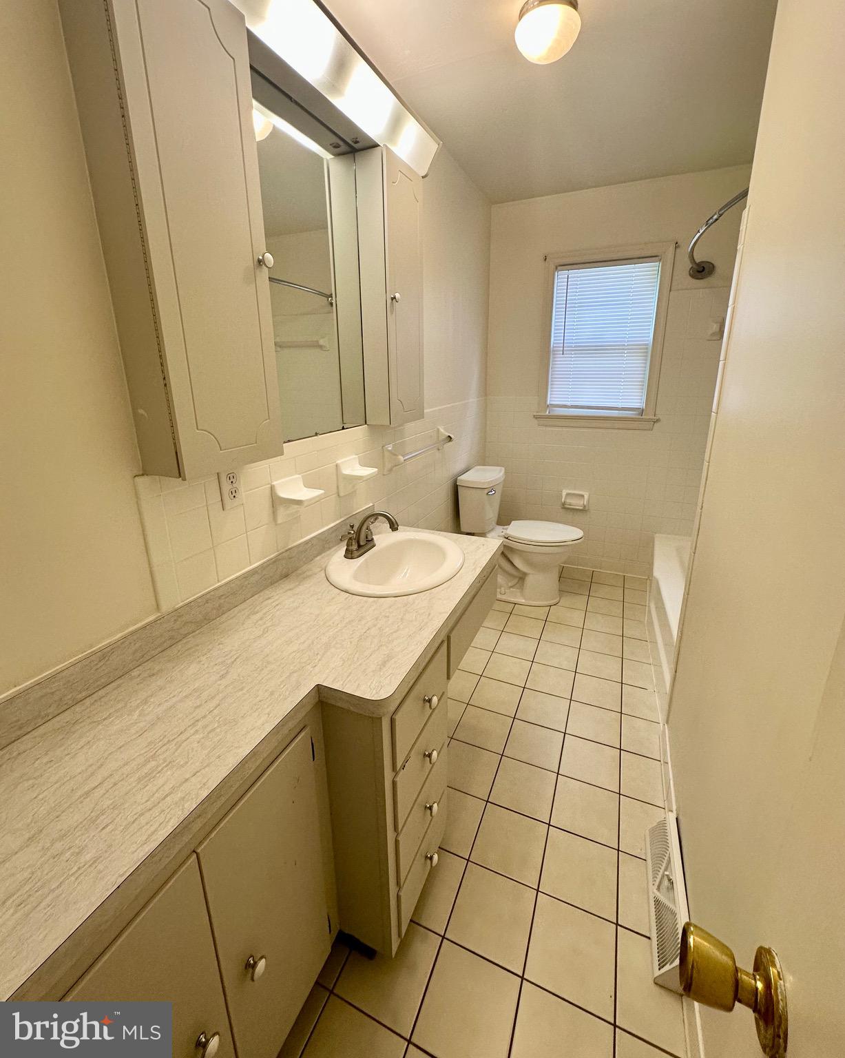 DOWNTOWN FREDERICKSBURG - Residential Lease