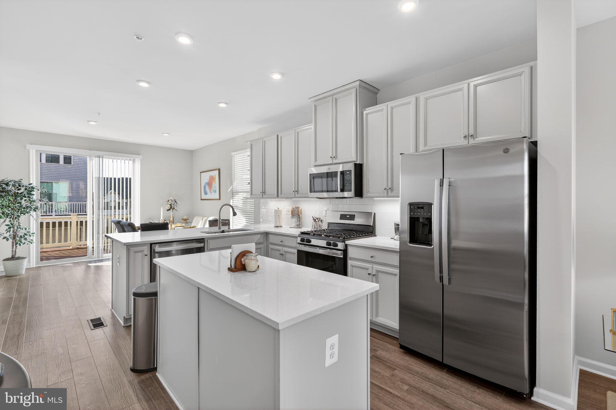 PARKSIDE - Residential