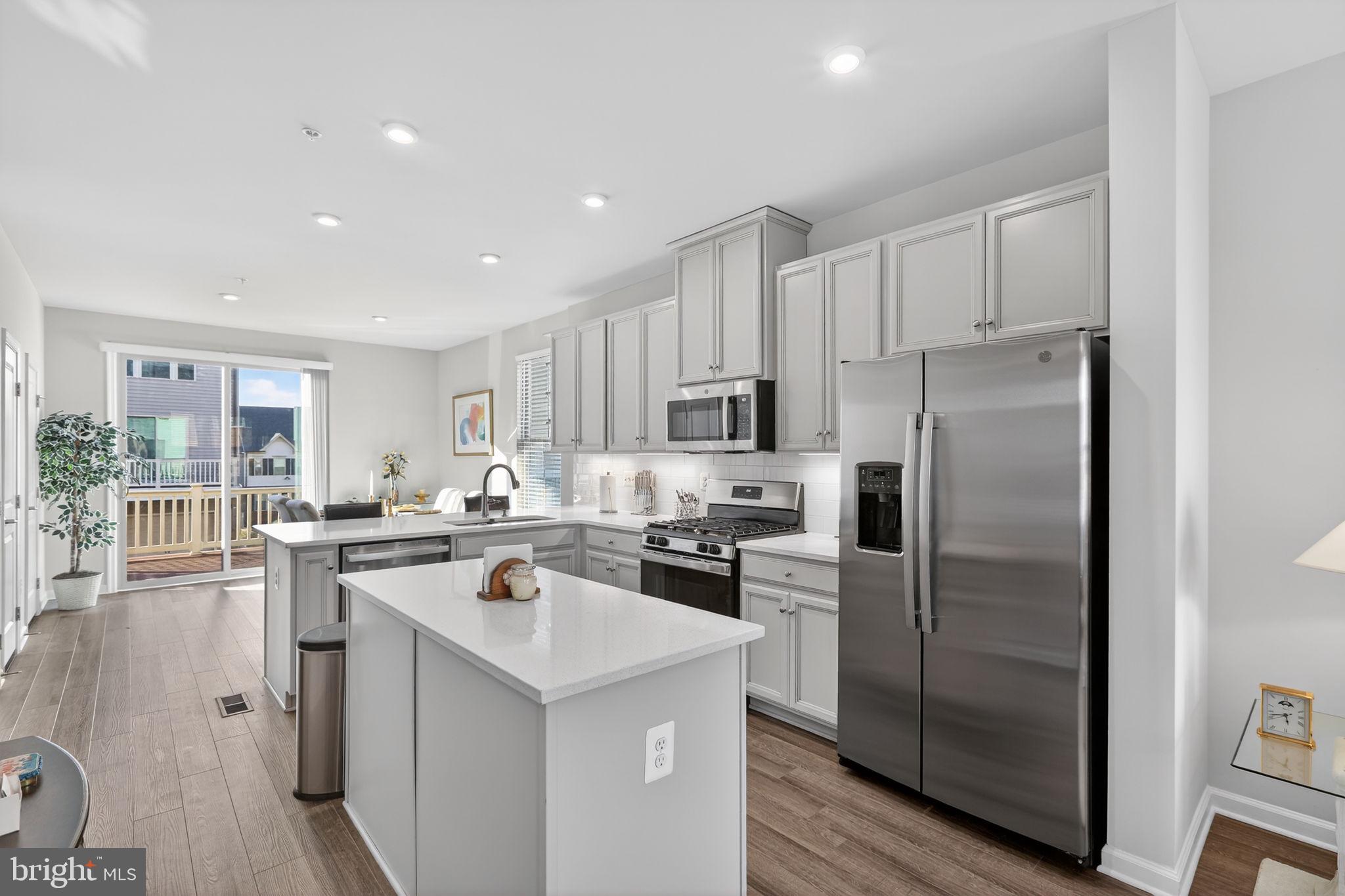 PARKSIDE - Residential